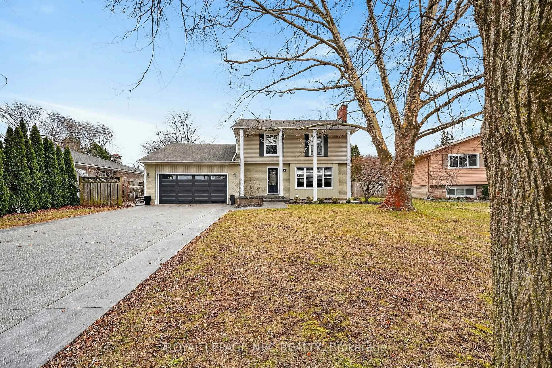 Photo 2 of 6 Erinbrook Crescent, St. Catharines, Glendale/Glenridge — HOMEH