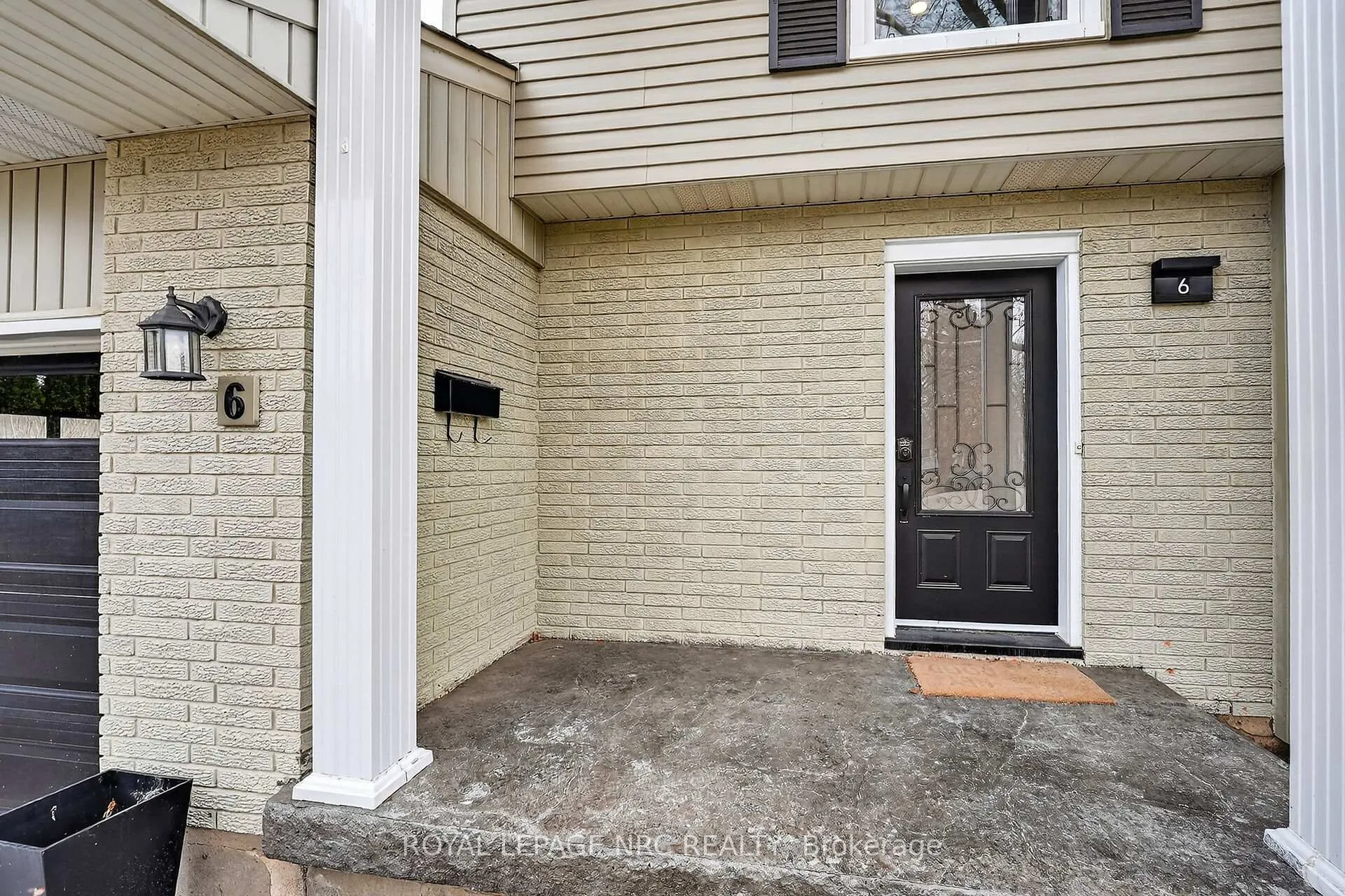 Photo 4 of 6 Erinbrook Crescent, St. Catharines, Glendale/Glenridge — HOMEH
