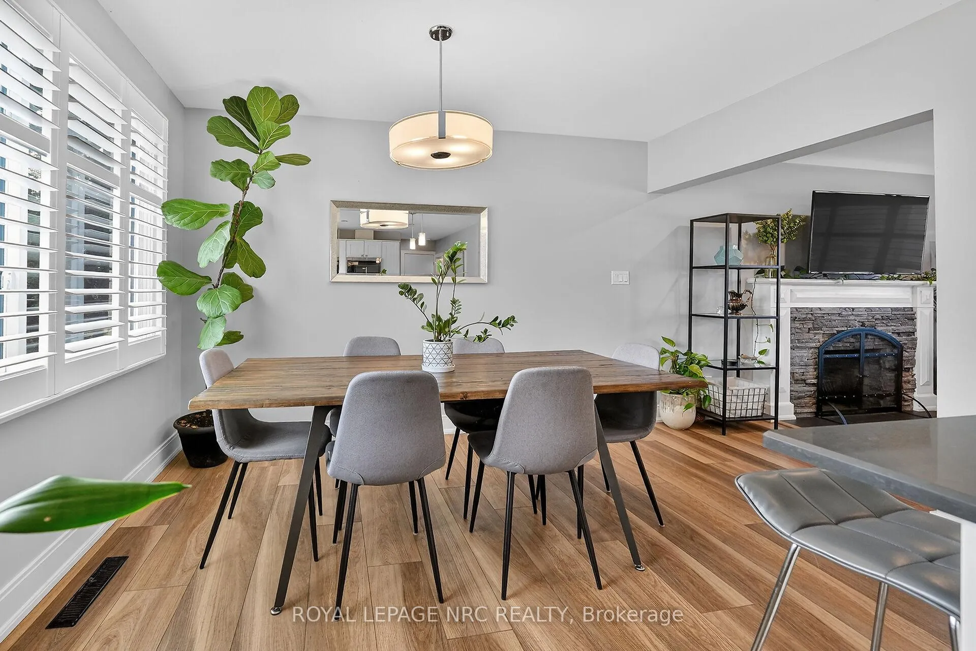 Photo 12 of 6 Erinbrook Crescent, St. Catharines, Glendale/Glenridge — HOMEH