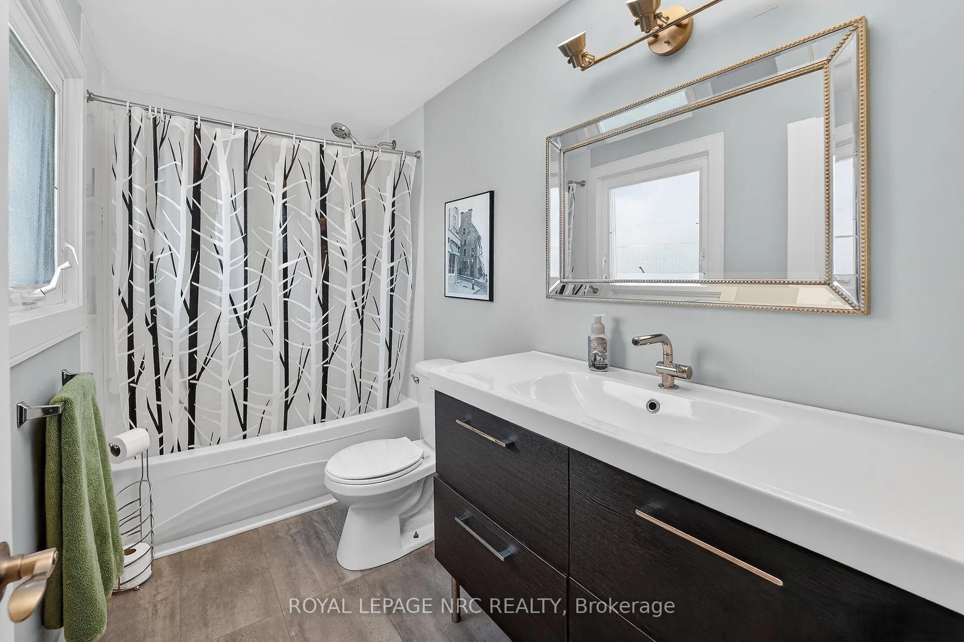 Photo 24 of 6 Erinbrook Crescent, St. Catharines, Glendale/Glenridge — HOMEH