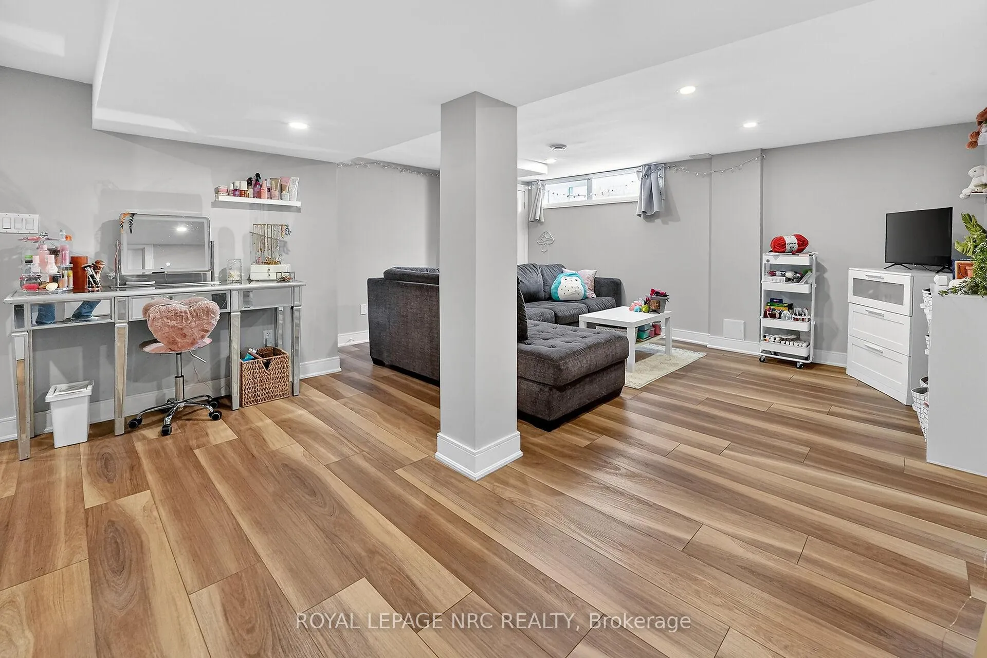 Photo 28 of 6 Erinbrook Crescent, St. Catharines, Glendale/Glenridge — HOMEH
