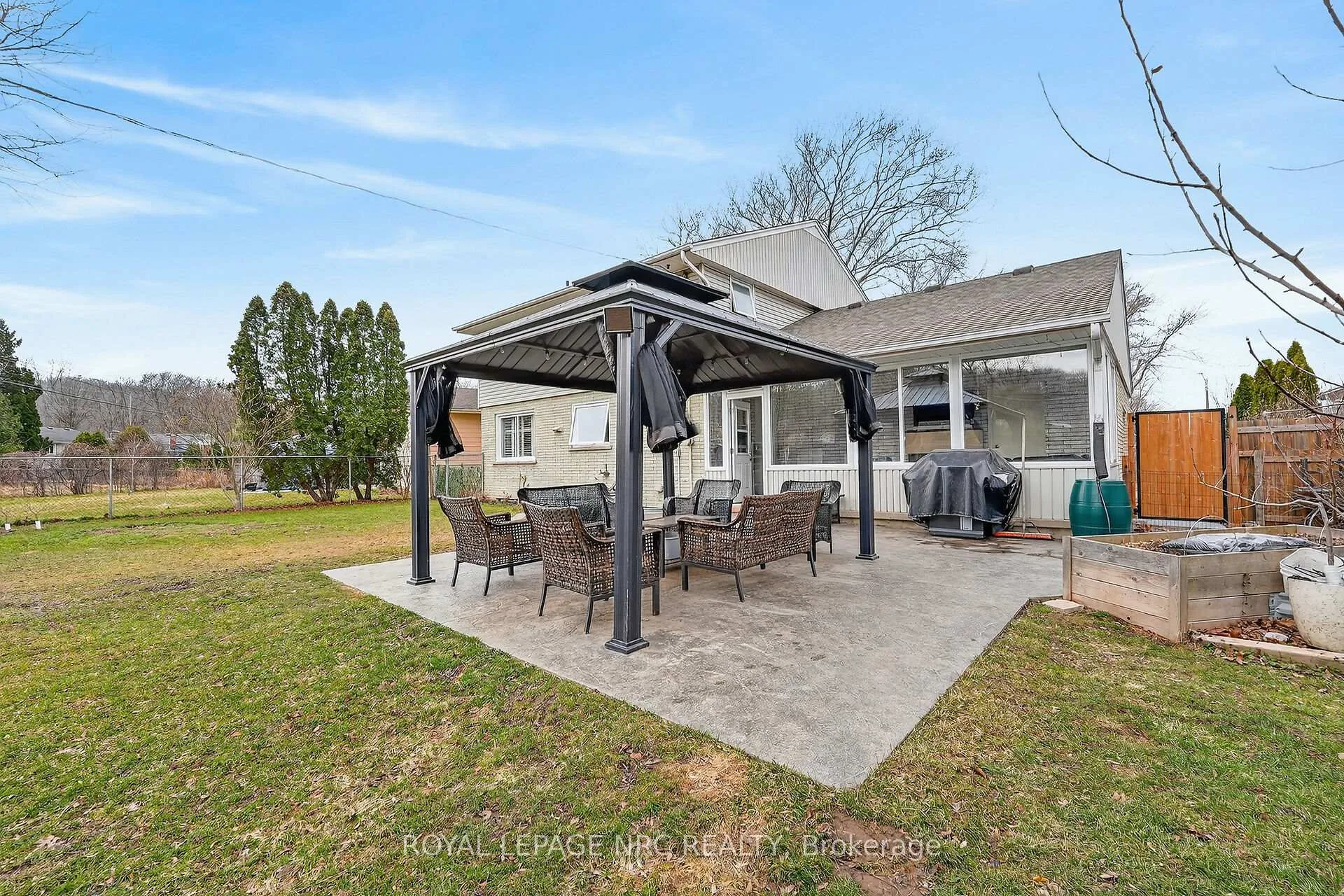 Photo 36 of 6 Erinbrook Crescent, St. Catharines, Glendale/Glenridge — HOMEH