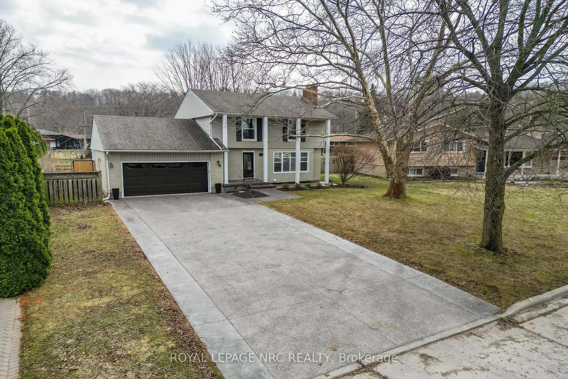 Photo 40 of 6 Erinbrook Crescent, St. Catharines, Glendale/Glenridge — HOMEH