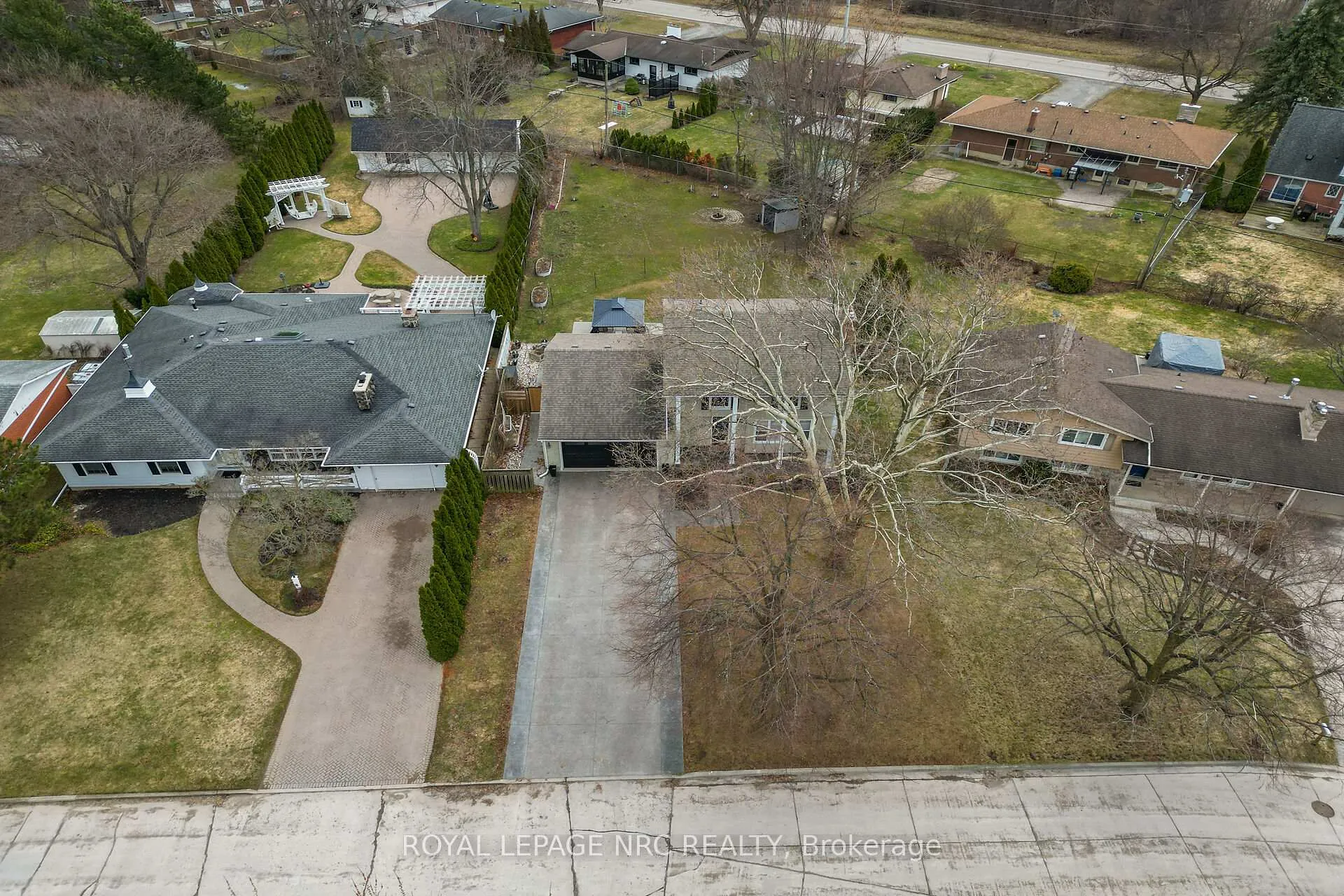 Photo 41 of 6 Erinbrook Crescent, St. Catharines, Glendale/Glenridge — HOMEH