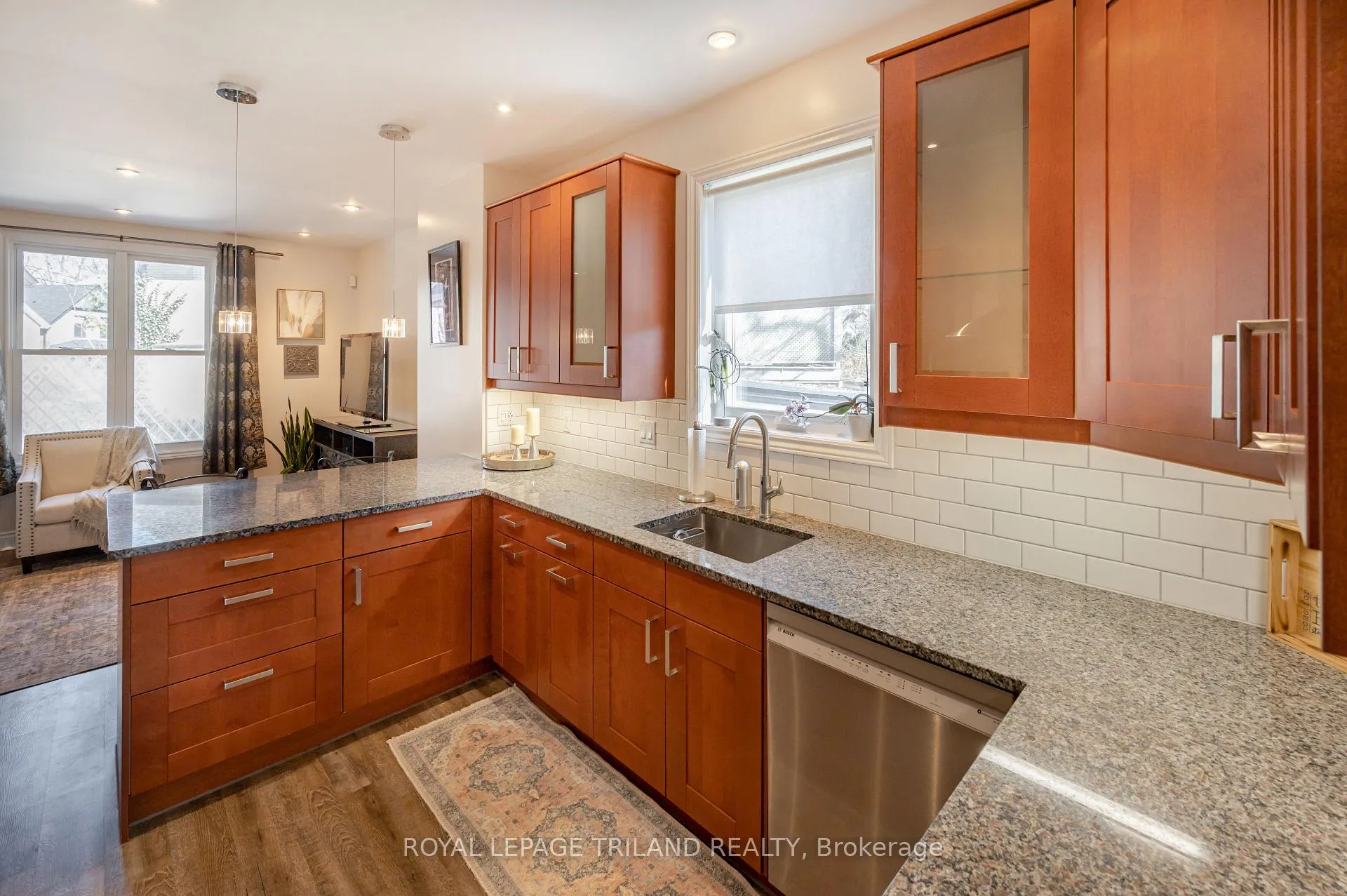 Photo 11 of 2 Ingleside Place, London, South F — HOMEH