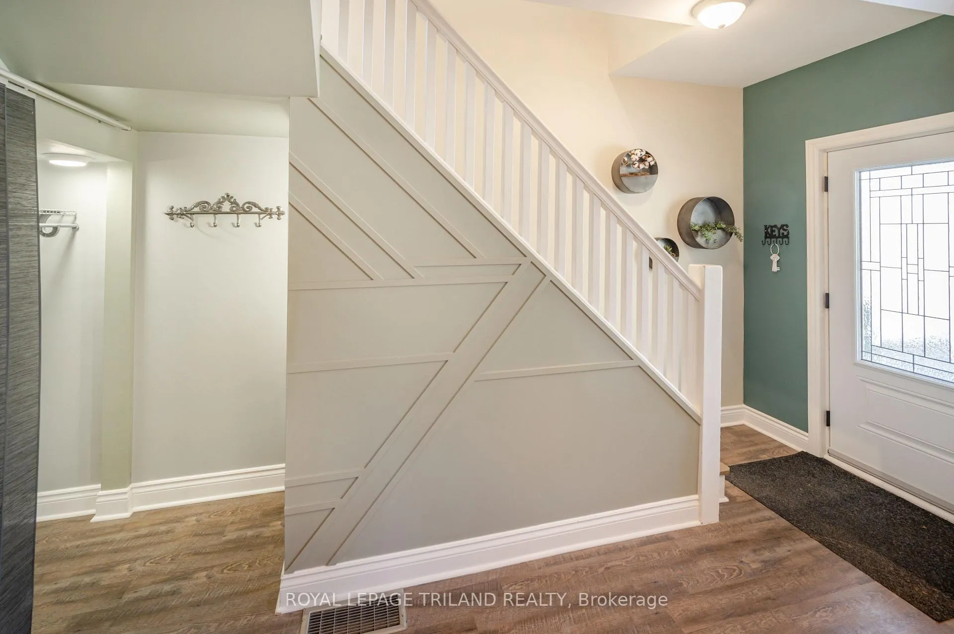 Photo 20 of 2 Ingleside Place, London, South F — HOMEH