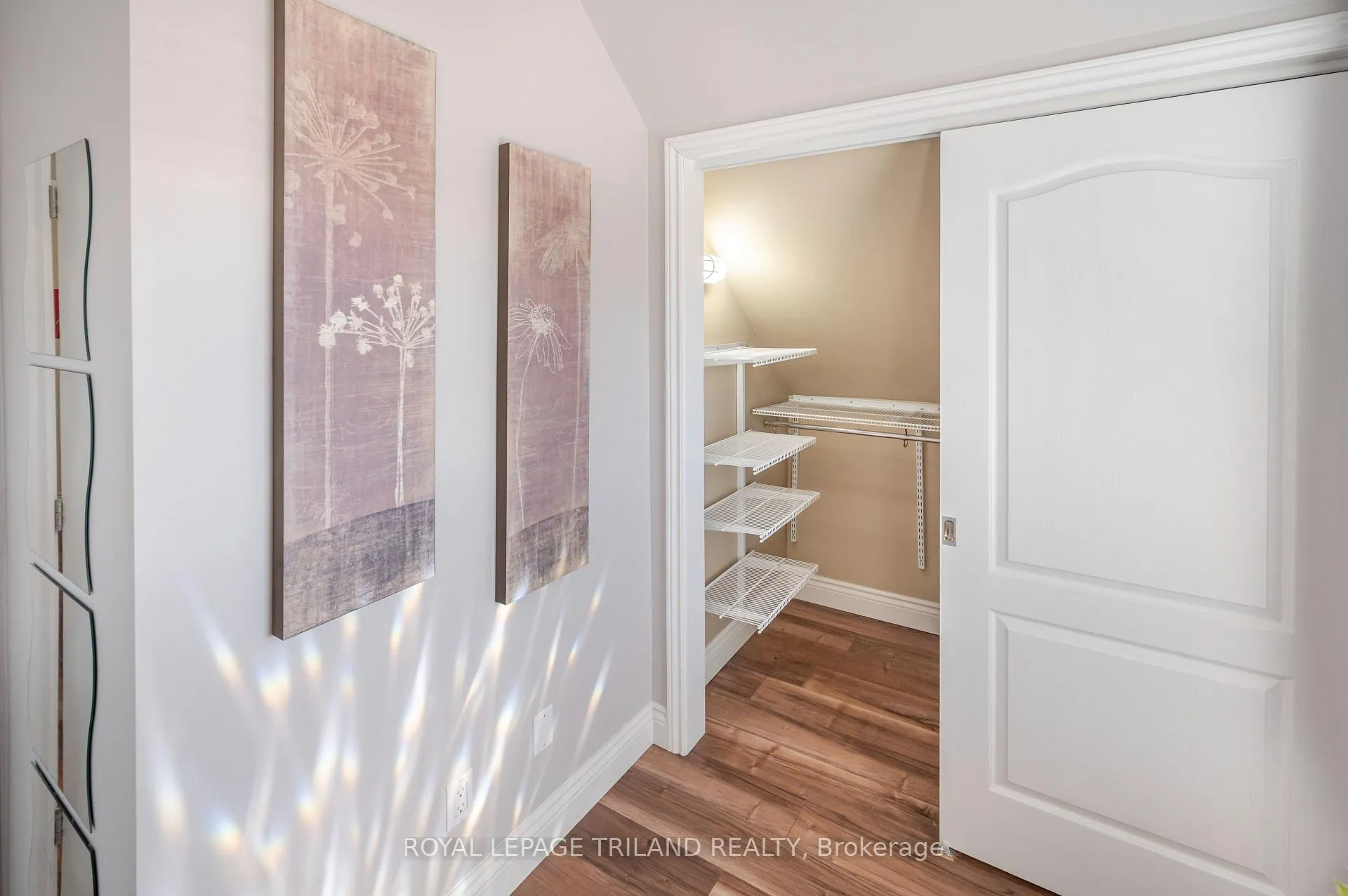 Photo 23 of 2 Ingleside Place, London, South F — HOMEH