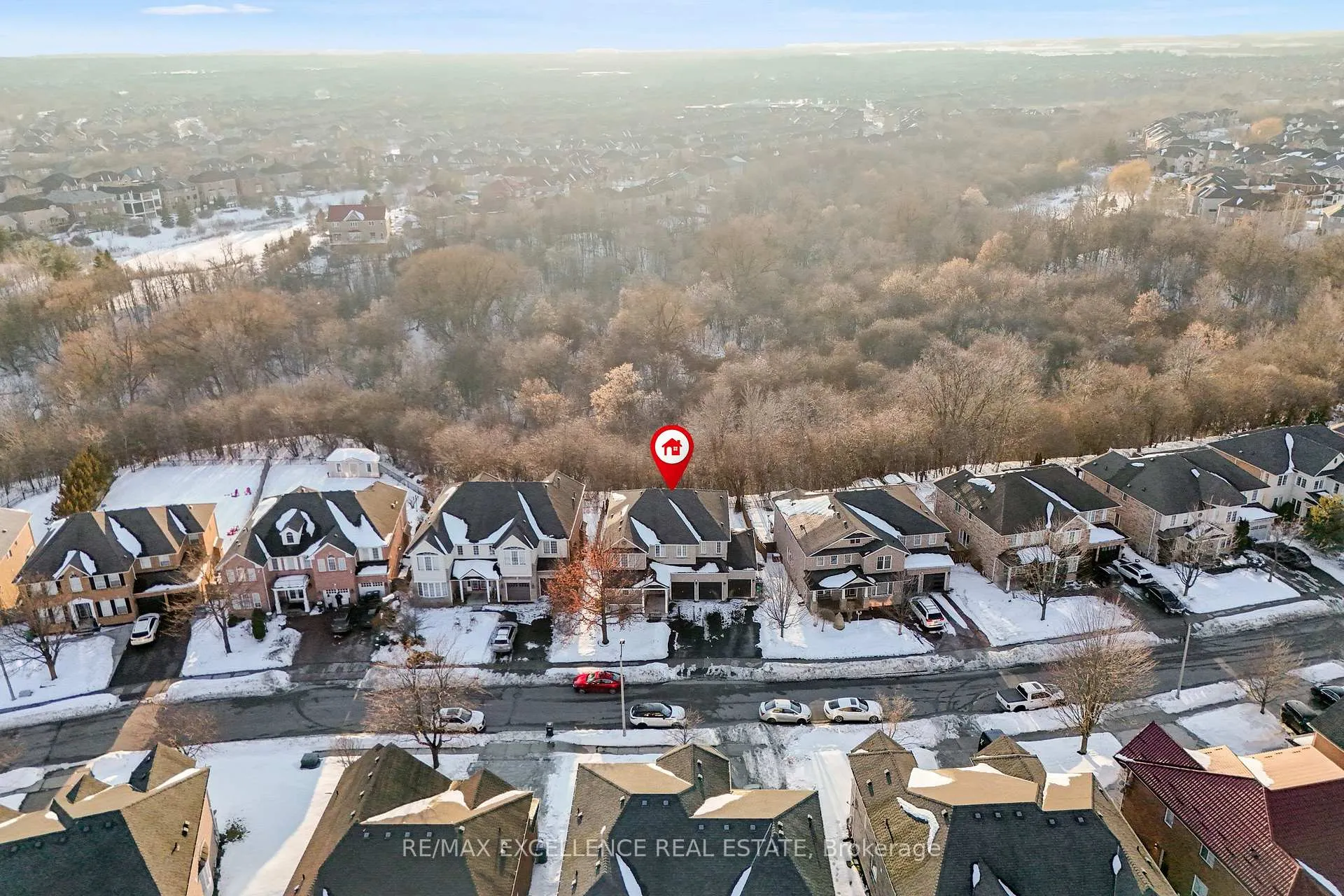 Photo 2 of 82 Bloomsbury Avenue, Brampton, Vales of Castlemore — HOMEH