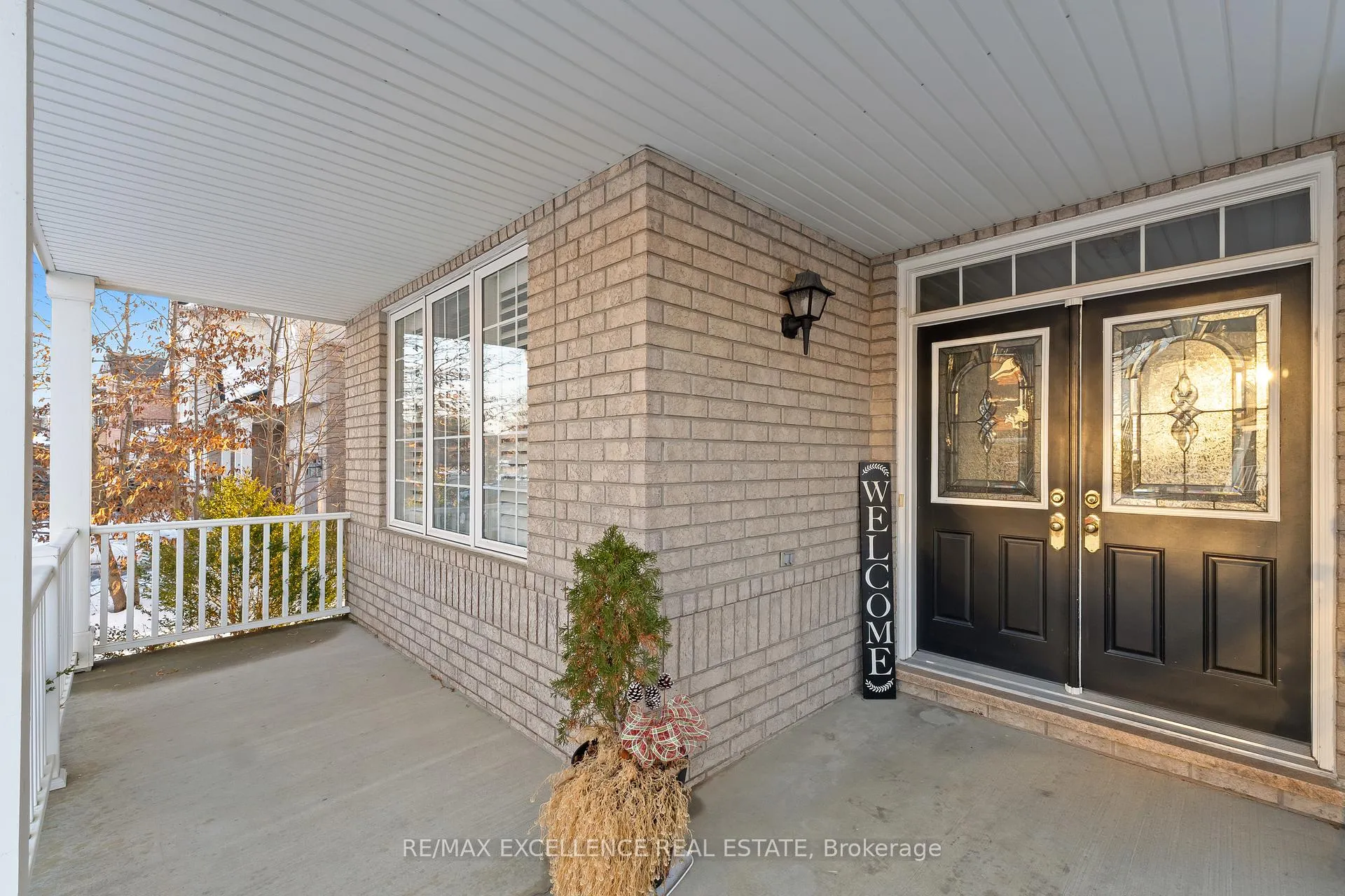 Photo 3 of 82 Bloomsbury Avenue, Brampton, Vales of Castlemore — HOMEH