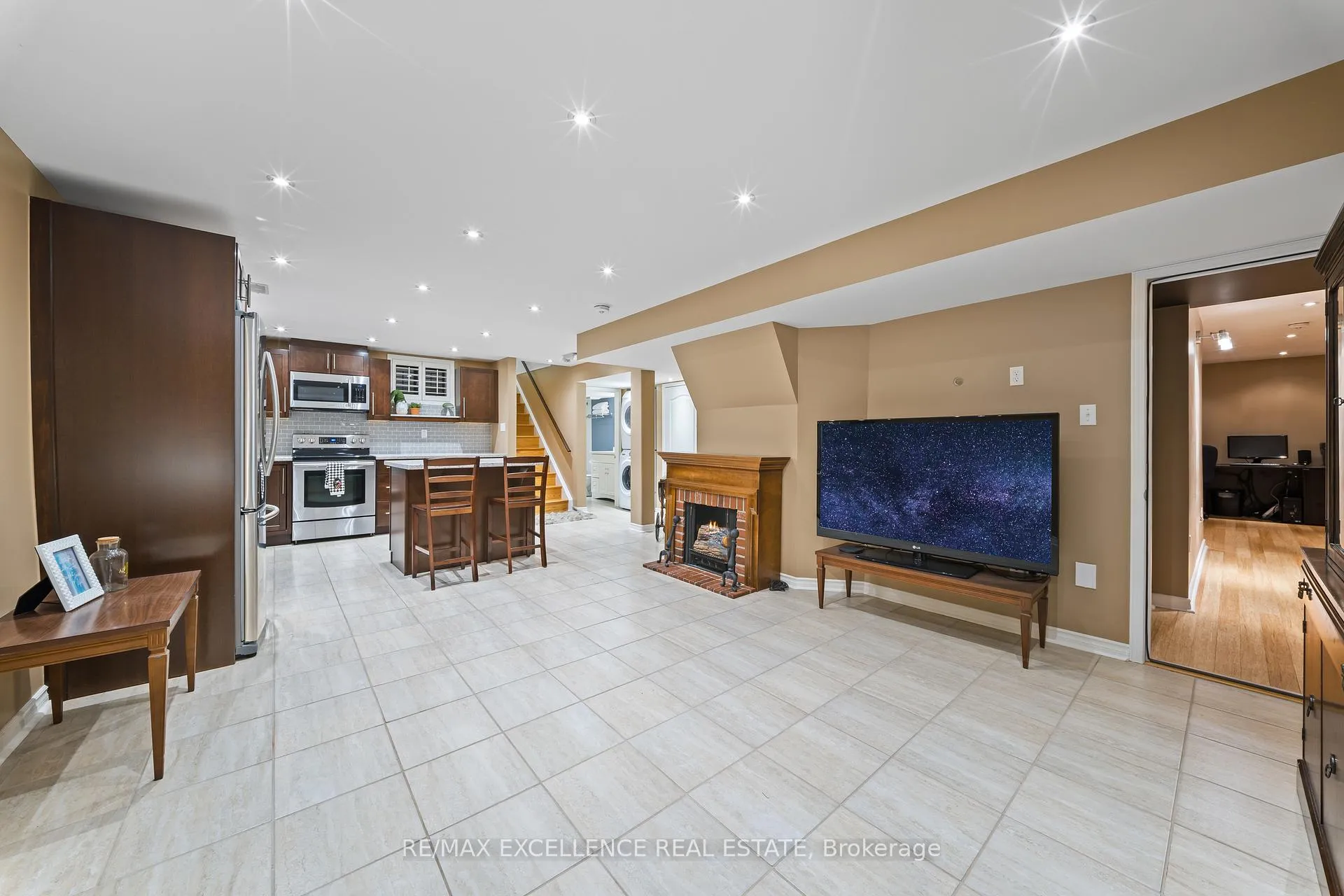 Photo 16 of 82 Bloomsbury Avenue, Brampton, Vales of Castlemore — HOMEH