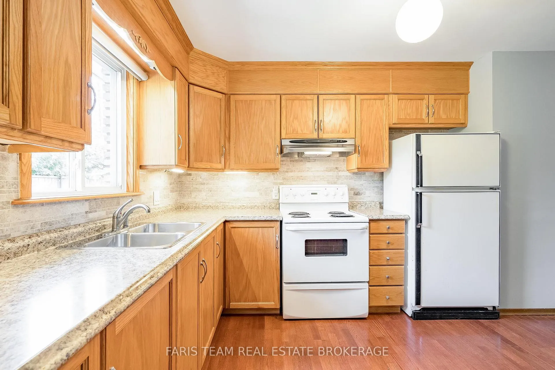Photo 6 of 126 Nelson Street E, New Tecumseth, Alliston — HOMEH