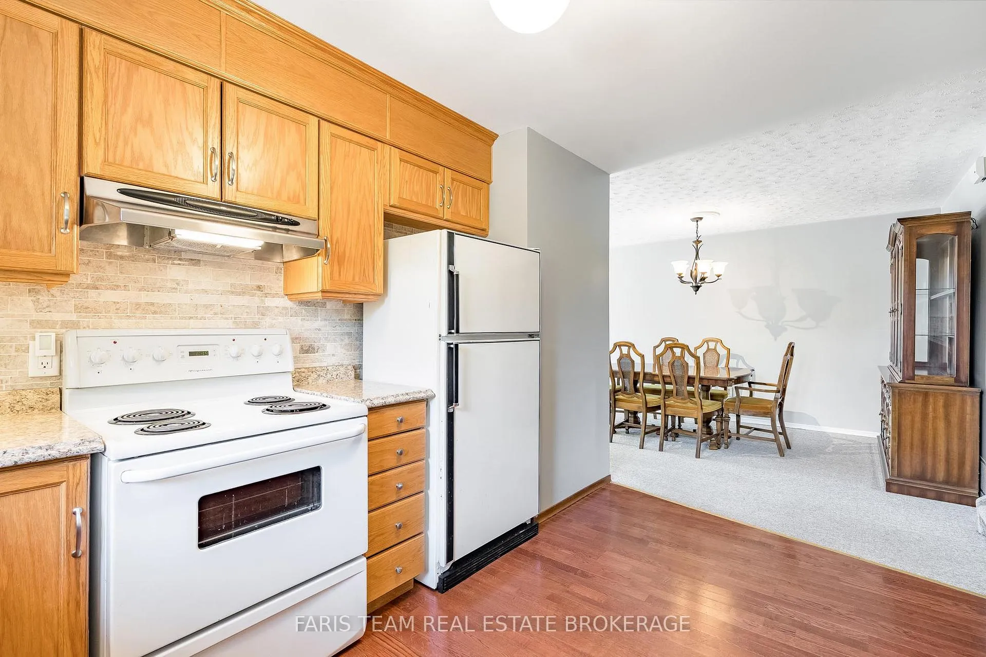 Photo 7 of 126 Nelson Street E, New Tecumseth, Alliston — HOMEH
