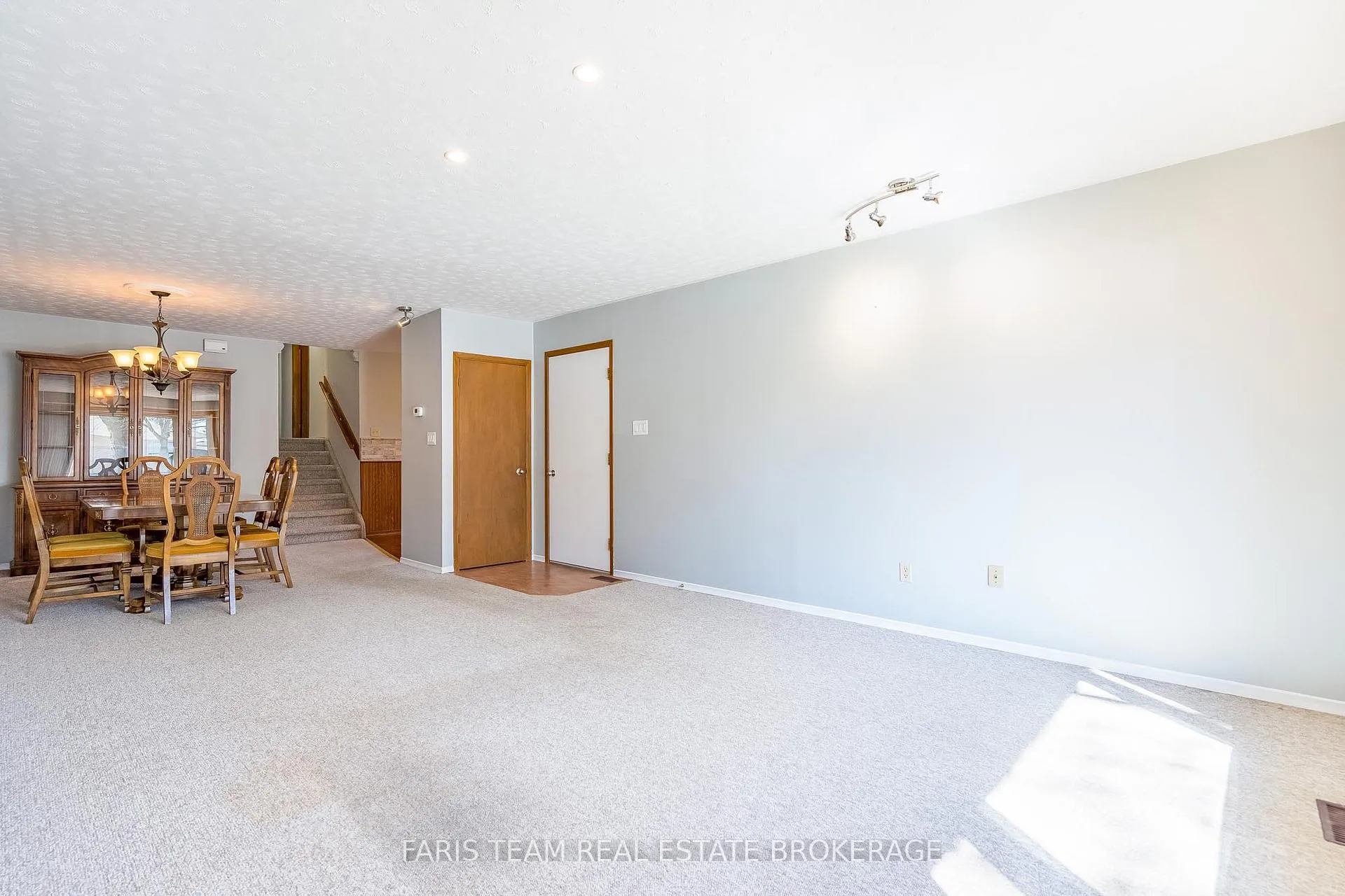 Photo 12 of 126 Nelson Street E, New Tecumseth, Alliston — HOMEH