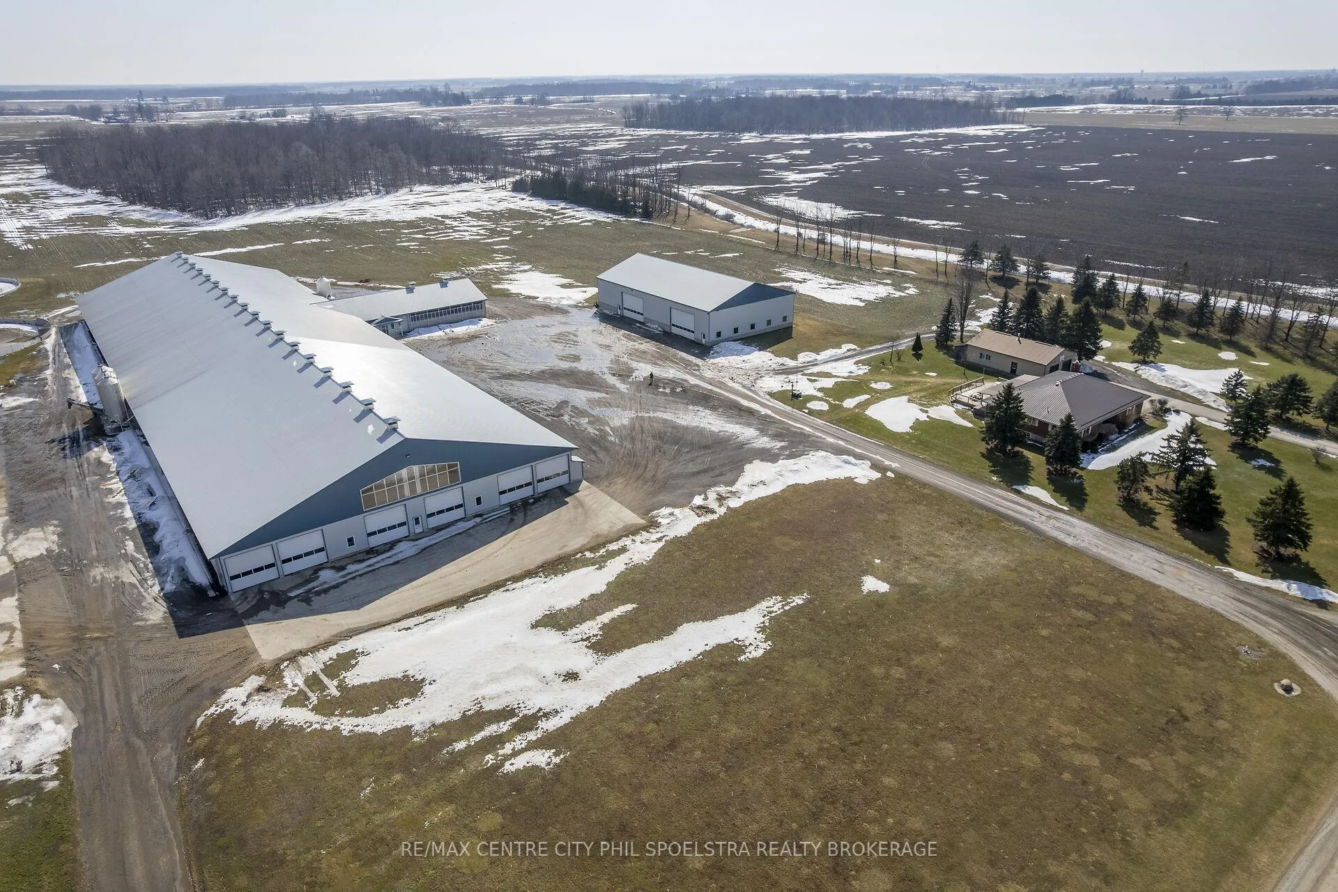 Photo 3 of 5029 Falconbridge Drive, Southwest Middlesex, Rural Southwest Middlesex — HOMEH