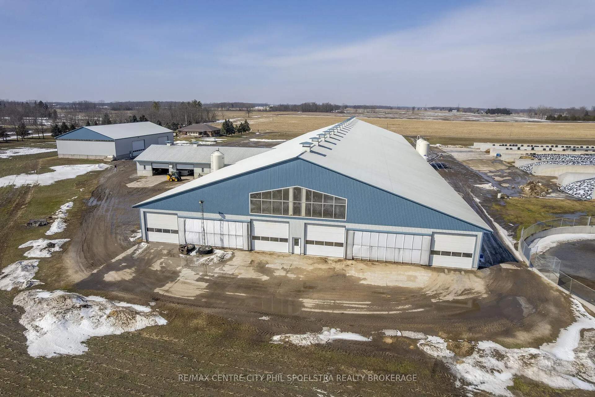 Photo 7 of 5029 Falconbridge Drive, Southwest Middlesex, Rural Southwest Middlesex — HOMEH