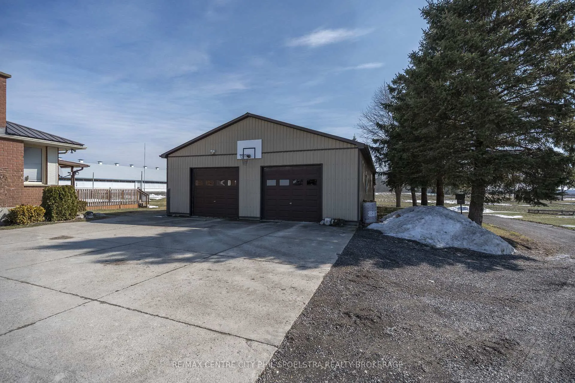 Photo 34 of 5029 Falconbridge Drive, Southwest Middlesex, Rural Southwest Middlesex — HOMEH