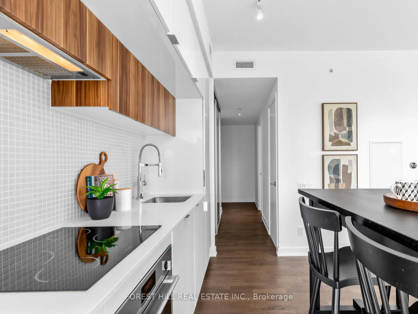 Photo 9 of Unit 1210, 185 Roehampton Avenue, Toronto, Mount Pleasant West — HOMEH