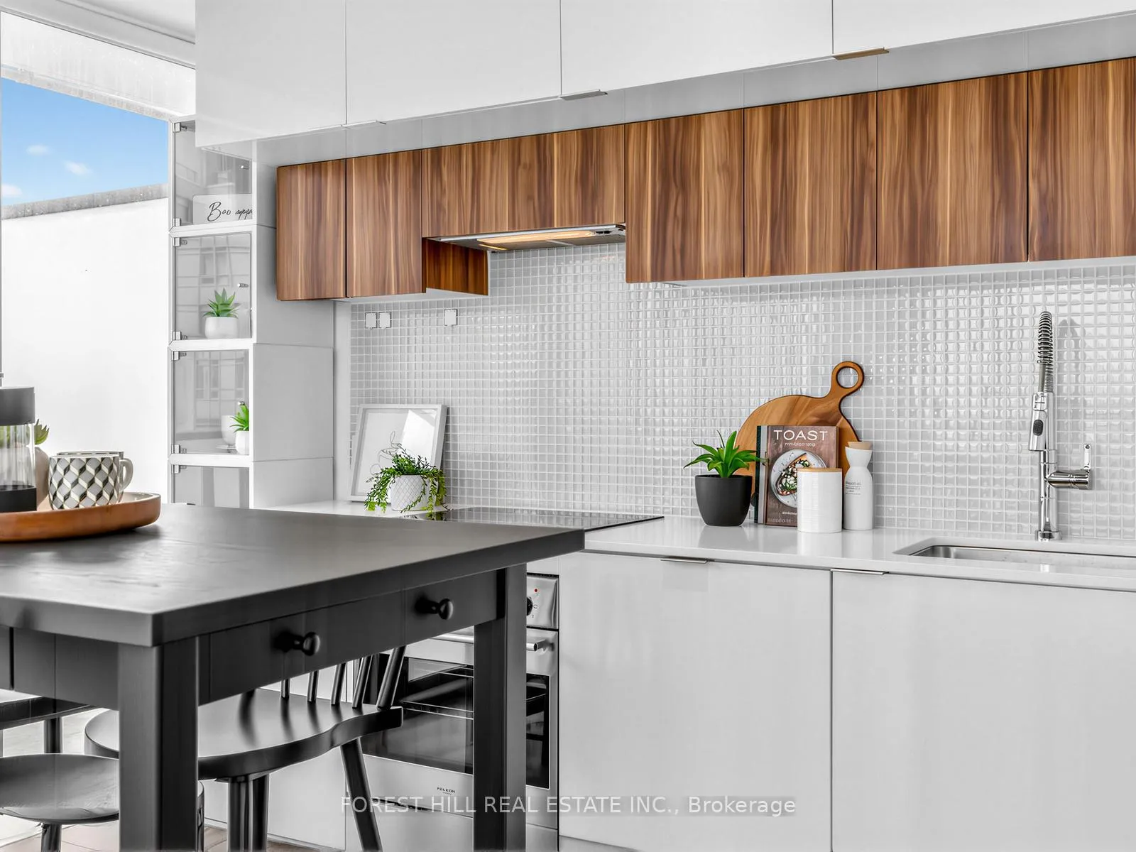 Photo 10 of Unit 1210, 185 Roehampton Avenue, Toronto, Mount Pleasant West — HOMEH