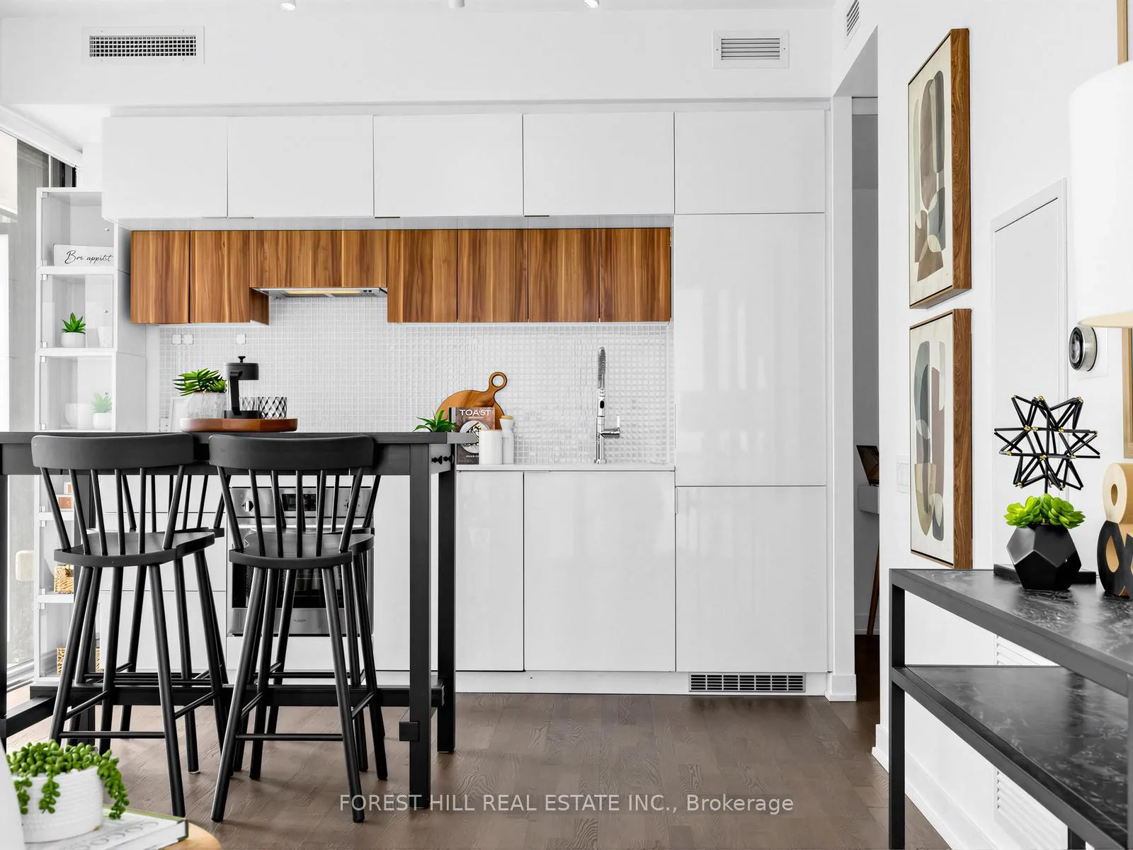 Photo 11 of Unit 1210, 185 Roehampton Avenue, Toronto, Mount Pleasant West — HOMEH