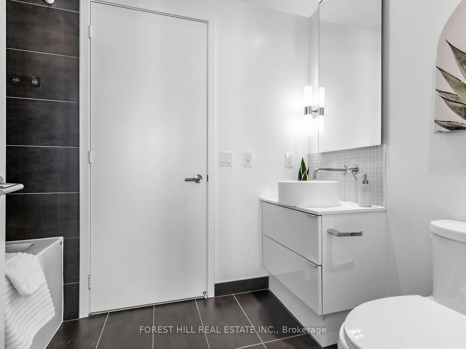 Photo 15 of Unit 1210, 185 Roehampton Avenue, Toronto, Mount Pleasant West — HOMEH