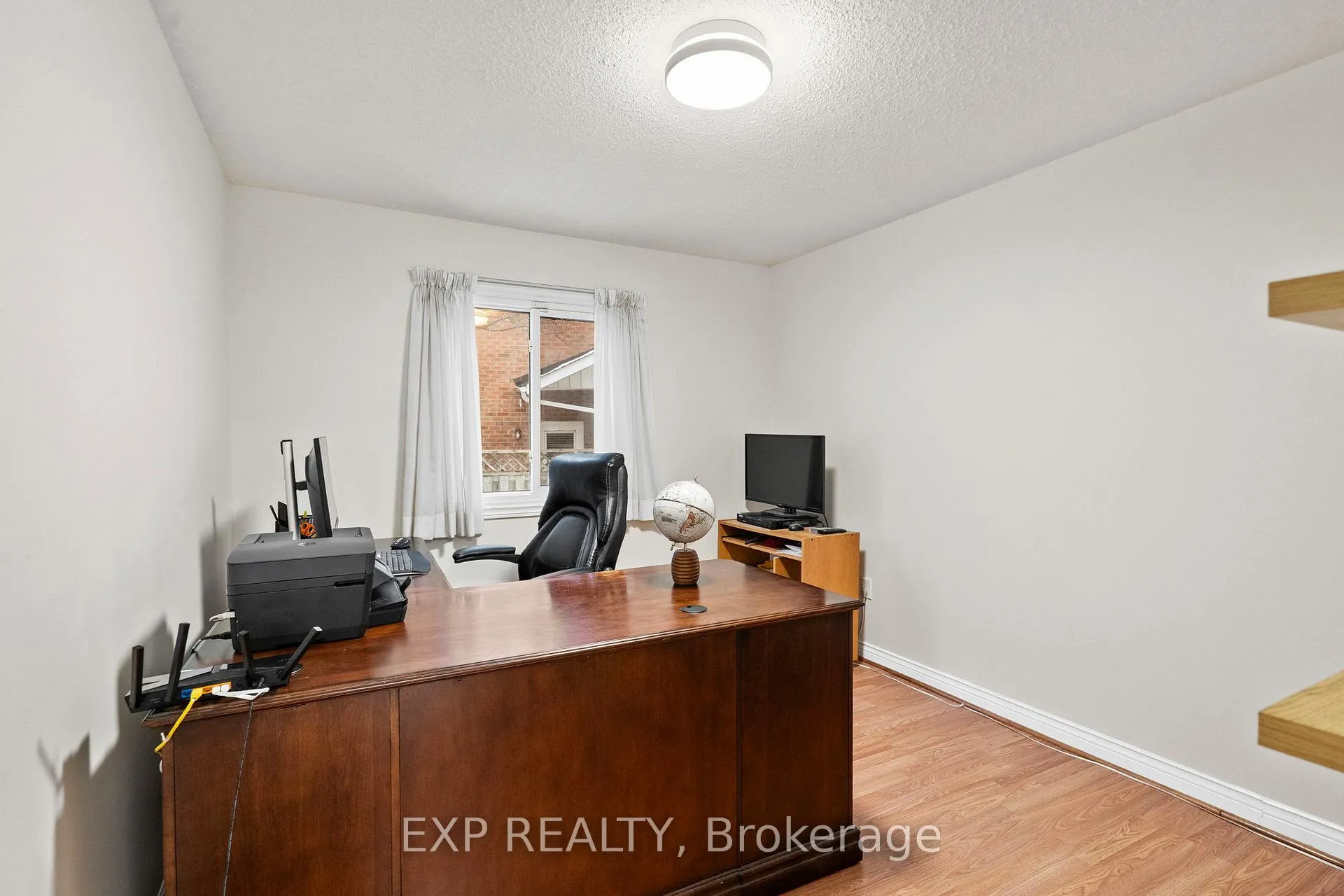 Photo 8 of 54 Holbrook Court, Markham, Unionville — HOMEH