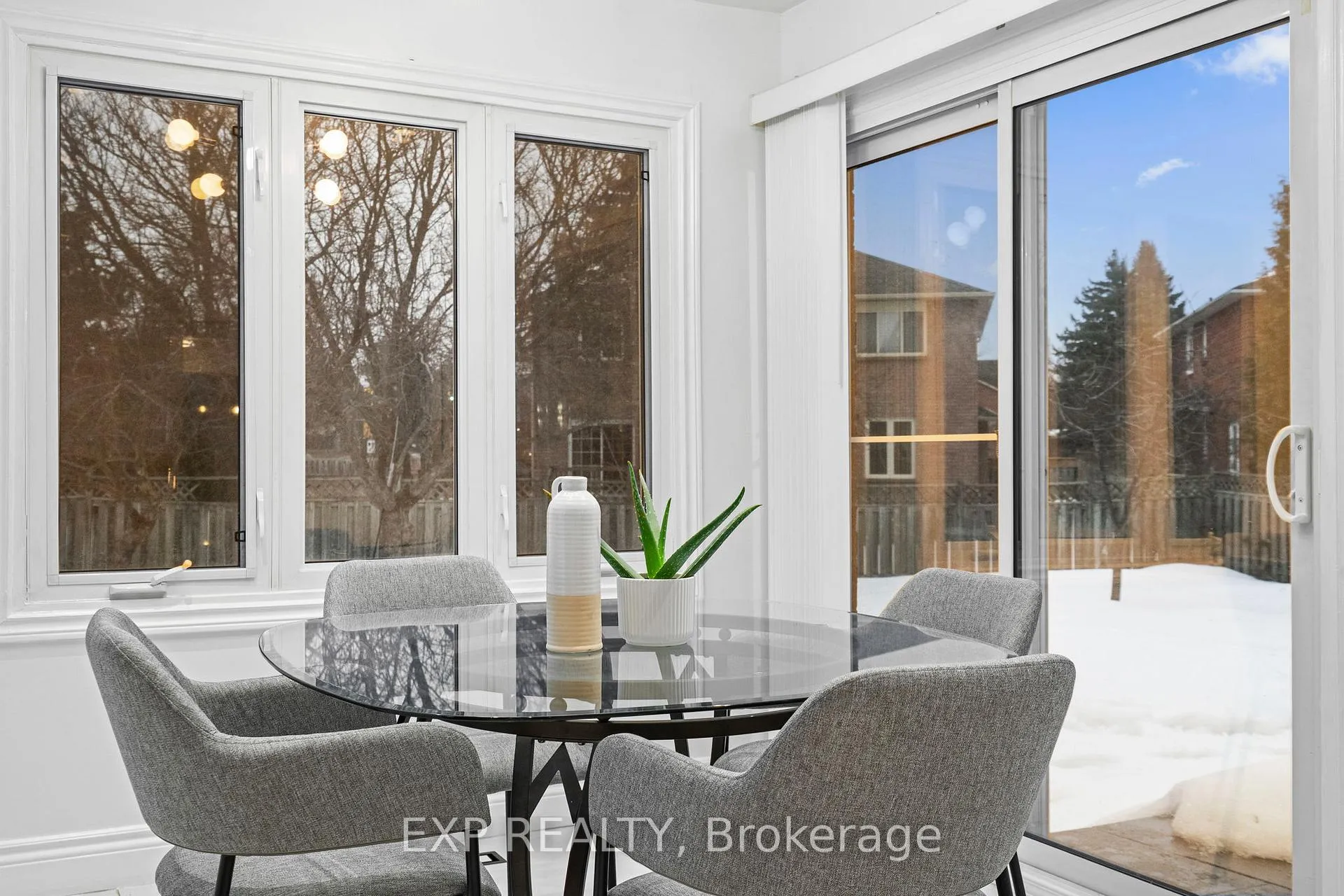 Photo 11 of 54 Holbrook Court, Markham, Unionville — HOMEH
