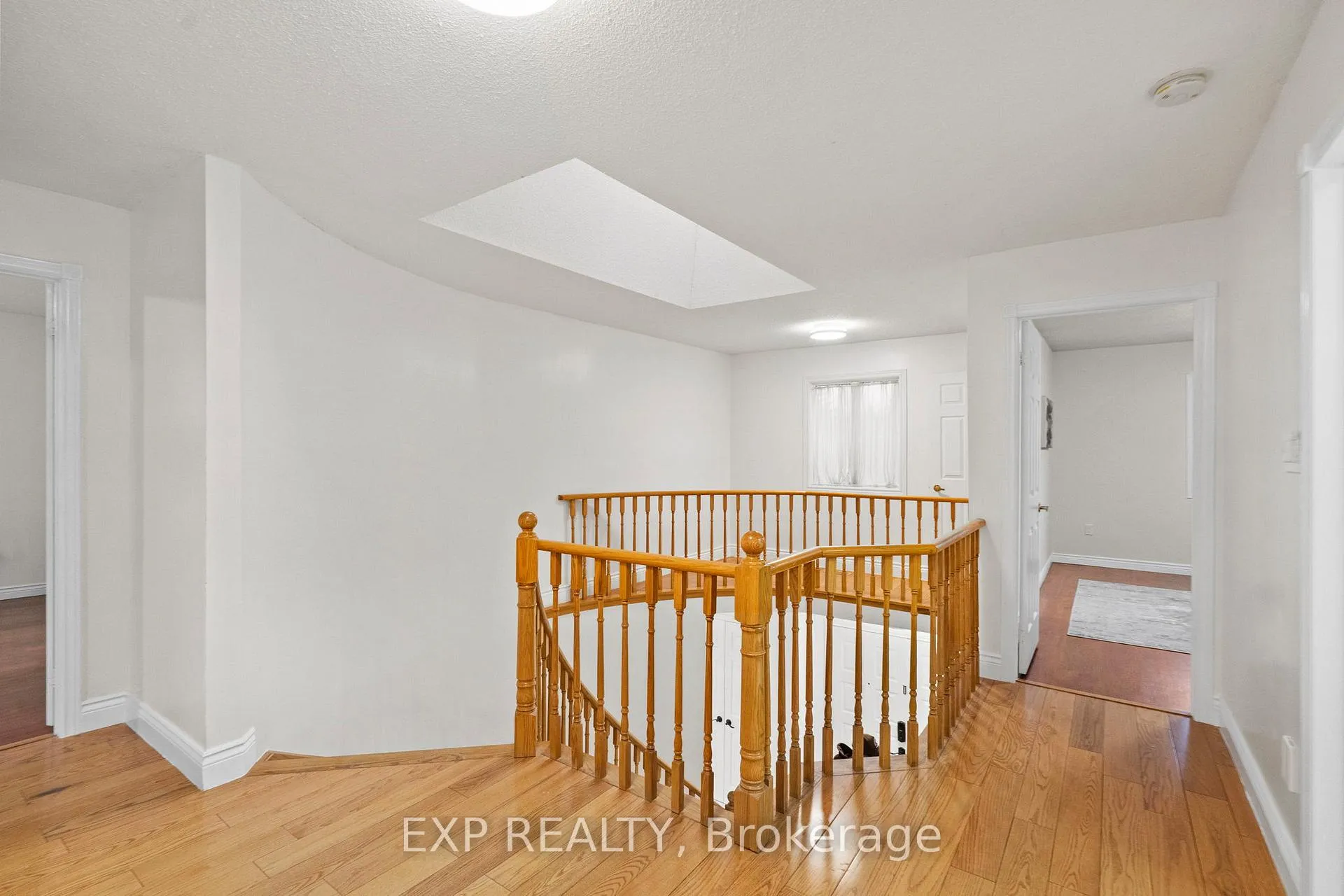 Photo 12 of 54 Holbrook Court, Markham, Unionville — HOMEH