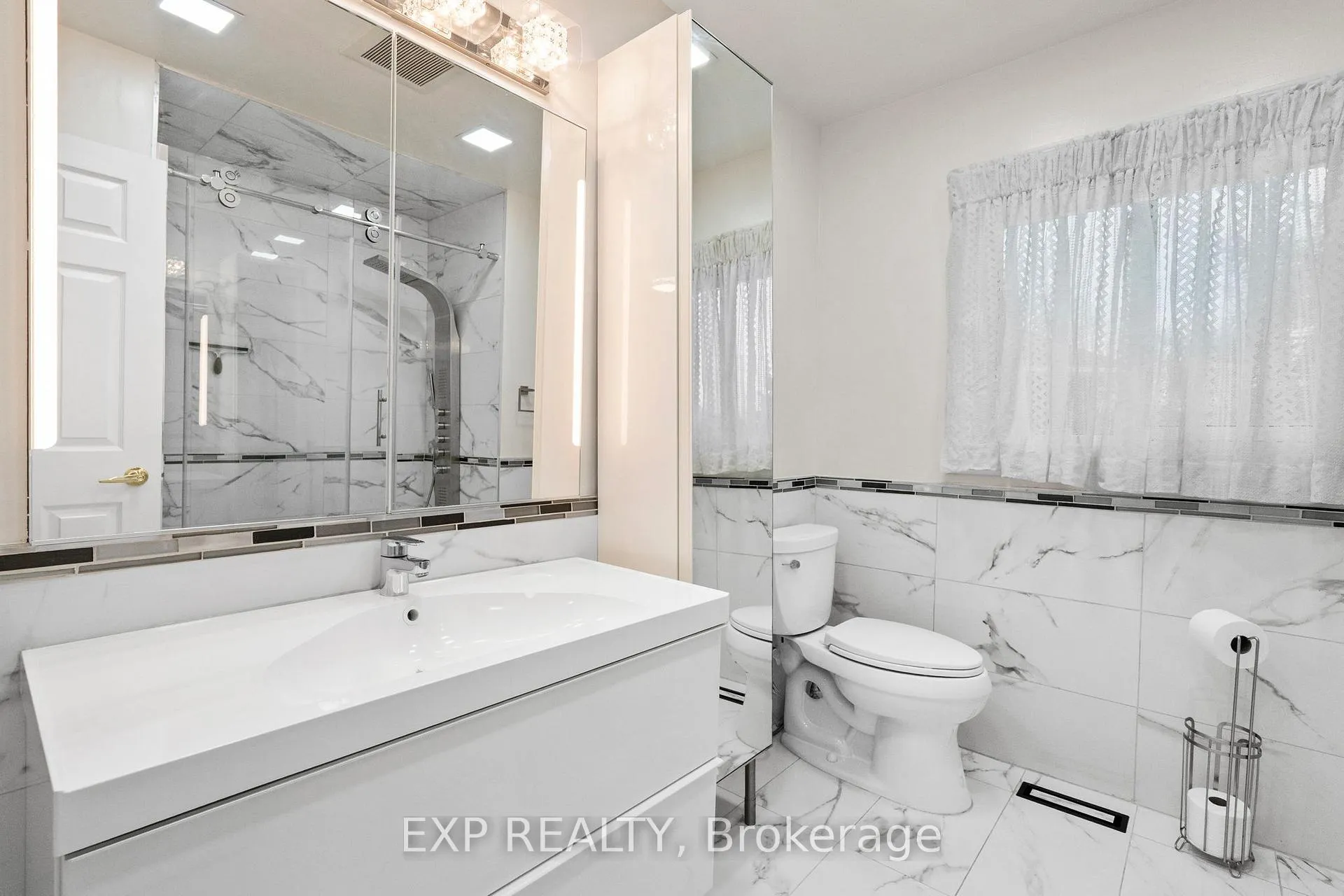 Photo 16 of 54 Holbrook Court, Markham, Unionville — HOMEH