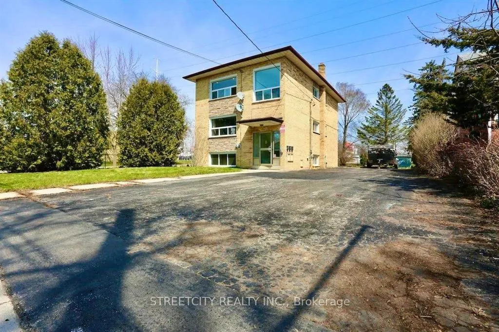 Photo 1 of 394 Thiel Street, London, East H — HOMEH
