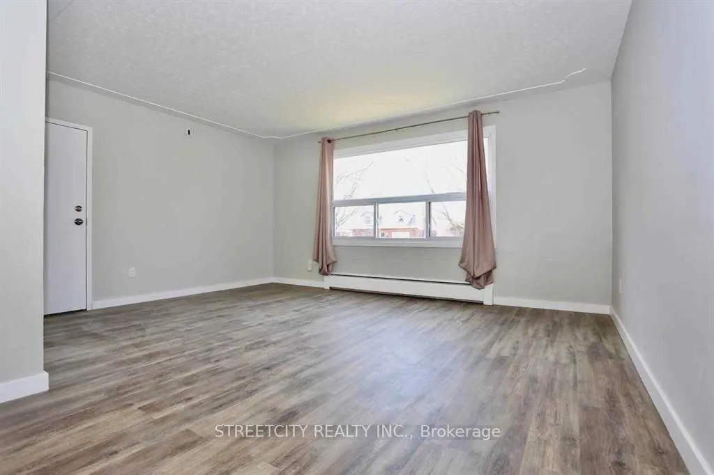 Photo 20 of 394 Thiel Street, London, East H — HOMEH