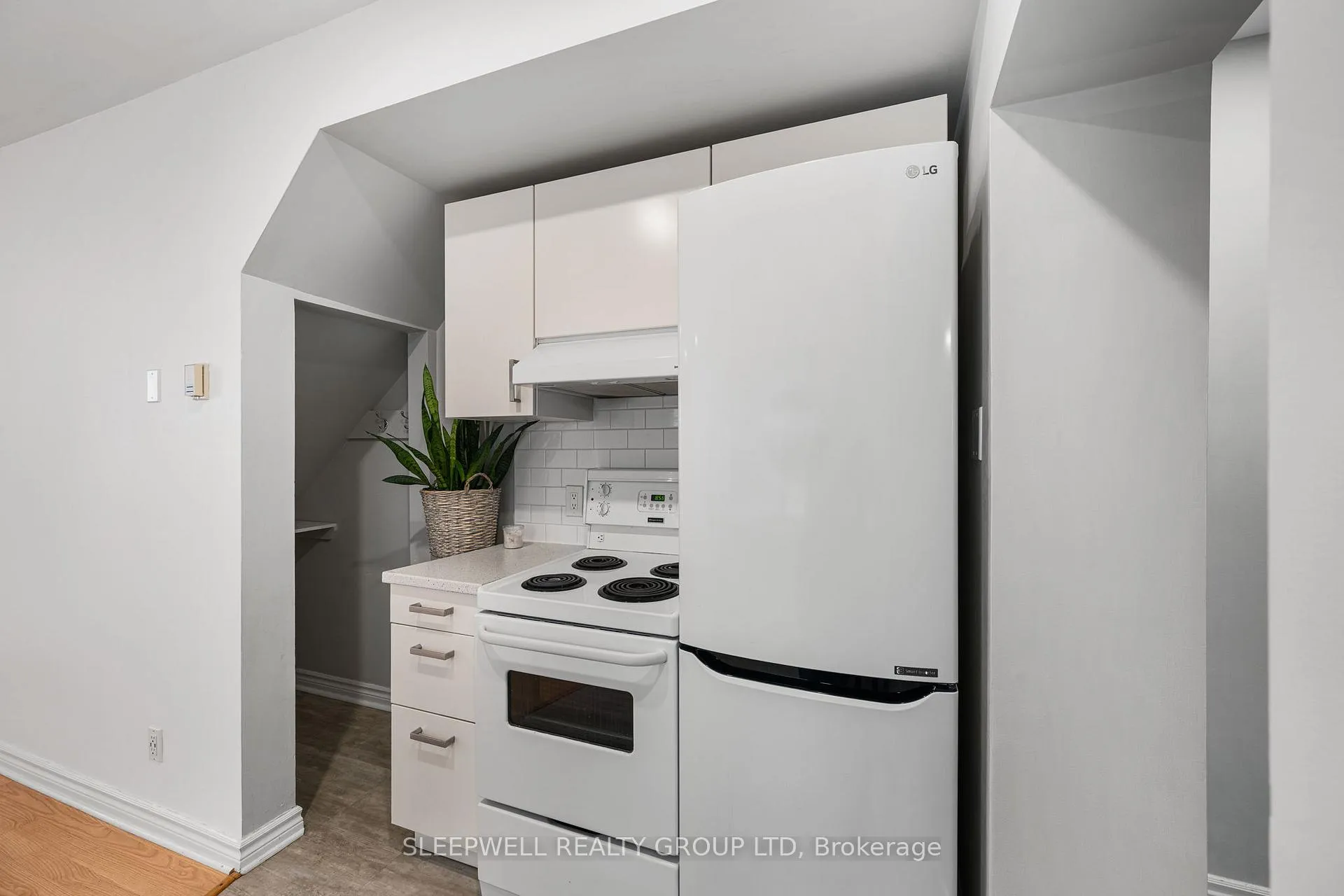 Photo 11 of Unit #1, 33 Pinhey Street, Ottawa, Hintonburg — HOMEH