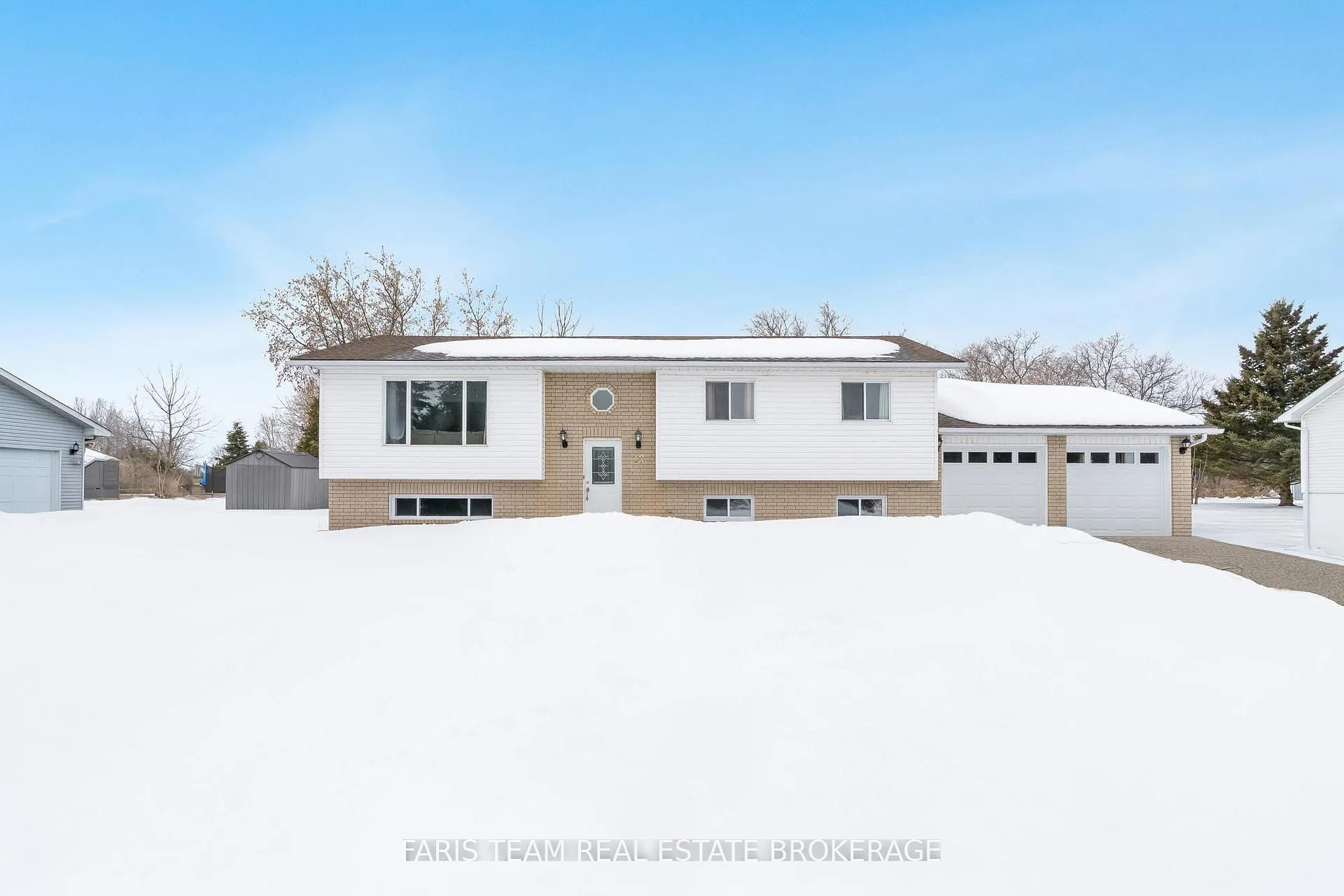 Photo 2 of 10 Surrey Lane, Clearview, New Lowell — HOMEH