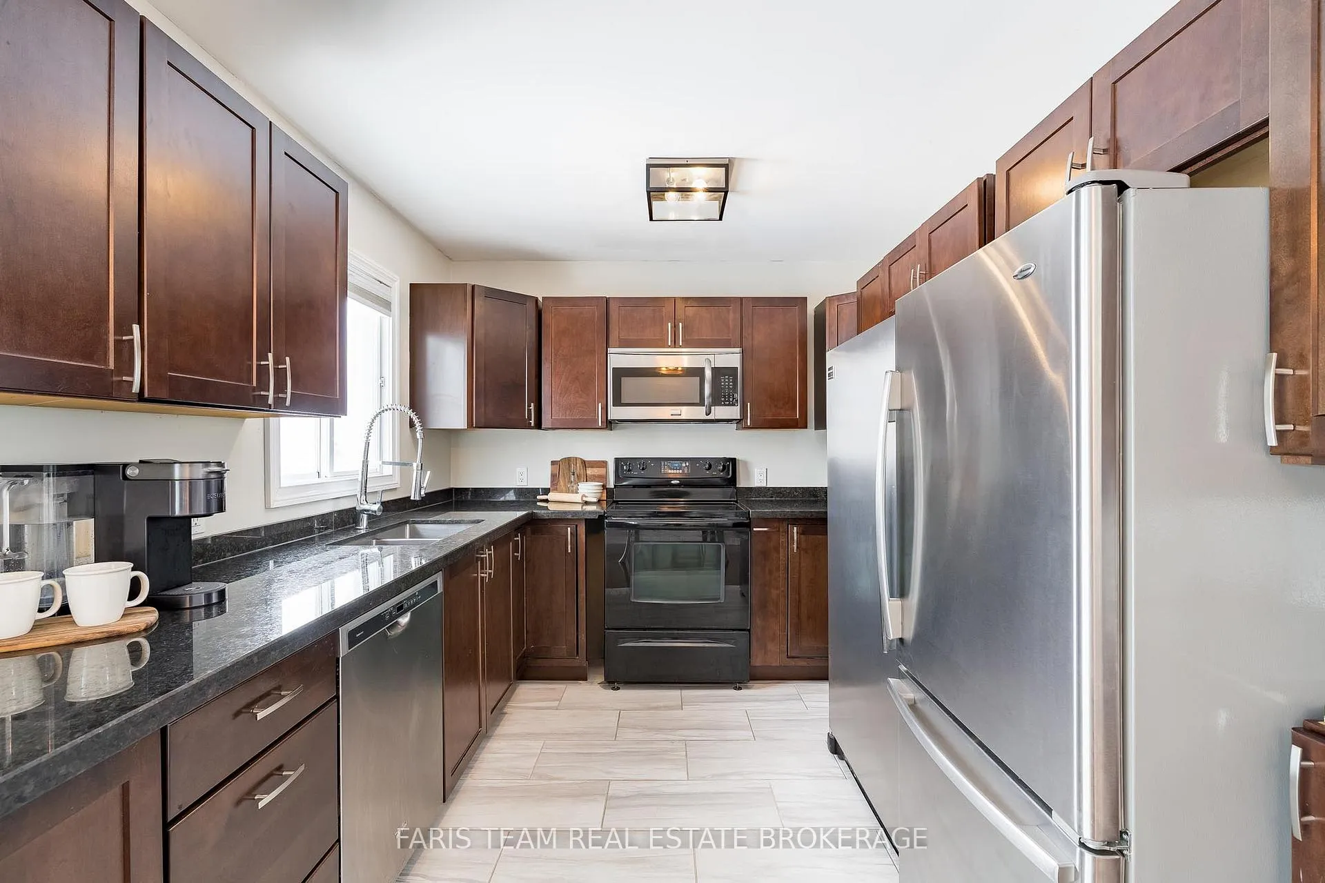 Photo 4 of 10 Surrey Lane, Clearview, New Lowell — HOMEH