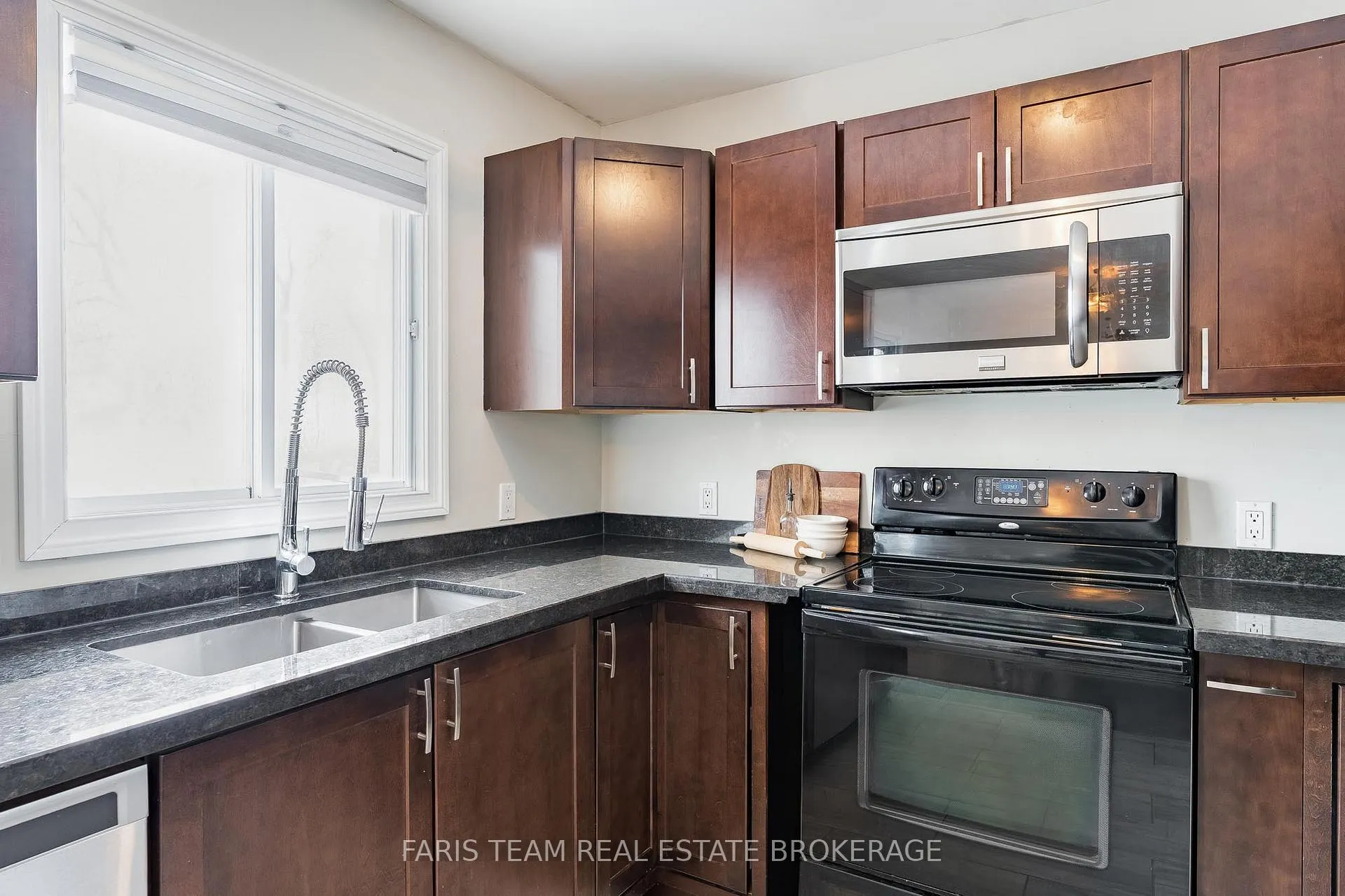 Photo 6 of 10 Surrey Lane, Clearview, New Lowell — HOMEH