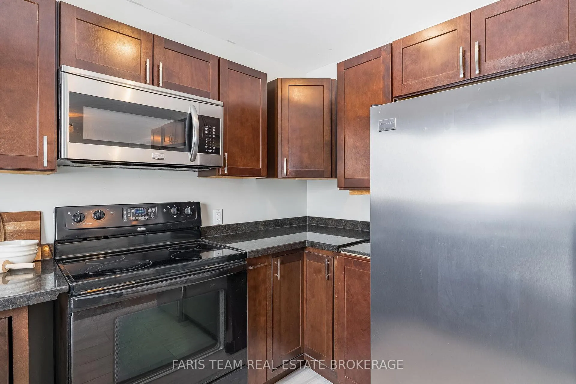 Photo 7 of 10 Surrey Lane, Clearview, New Lowell — HOMEH