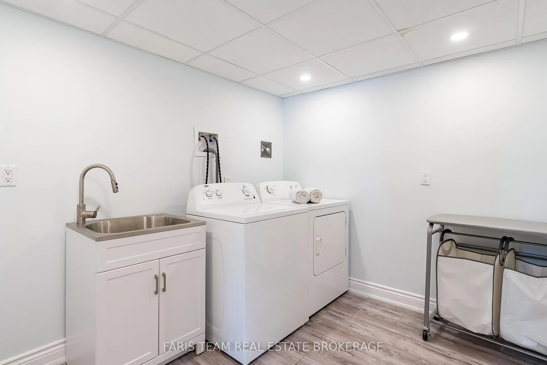 Photo 31 of 10 Surrey Lane, Clearview, New Lowell — HOMEH