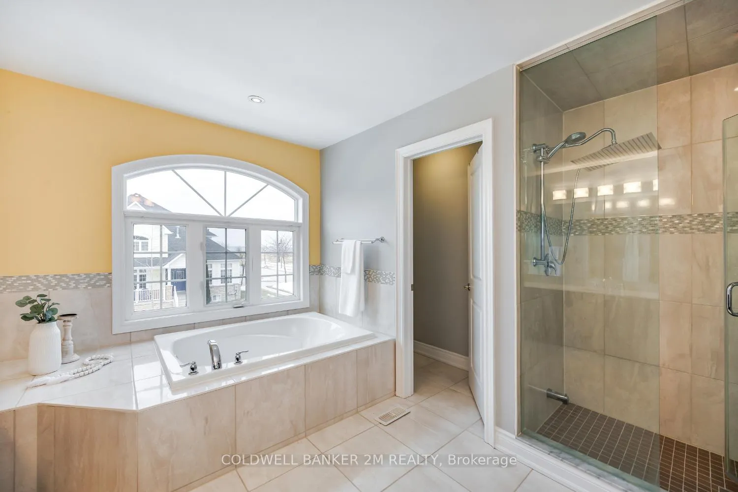 Photo 28 of 500 Lakebreeze Drive, Clarington, Newcastle — HOMEH