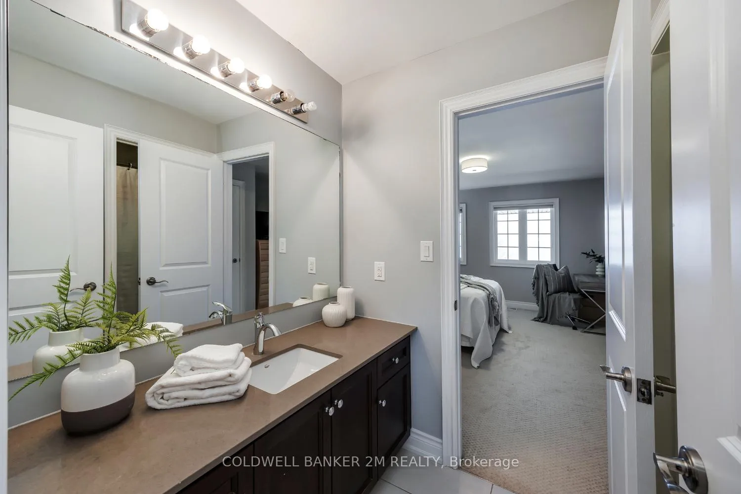 Photo 35 of 500 Lakebreeze Drive, Clarington, Newcastle — HOMEH