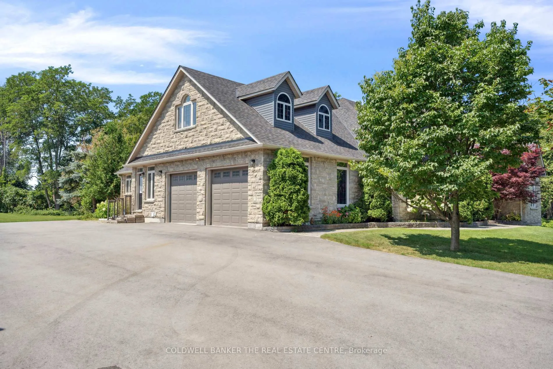 Photo 4 of 54 Pine Post Road, Georgina, Historic Lakeshore Communities — HOMEH