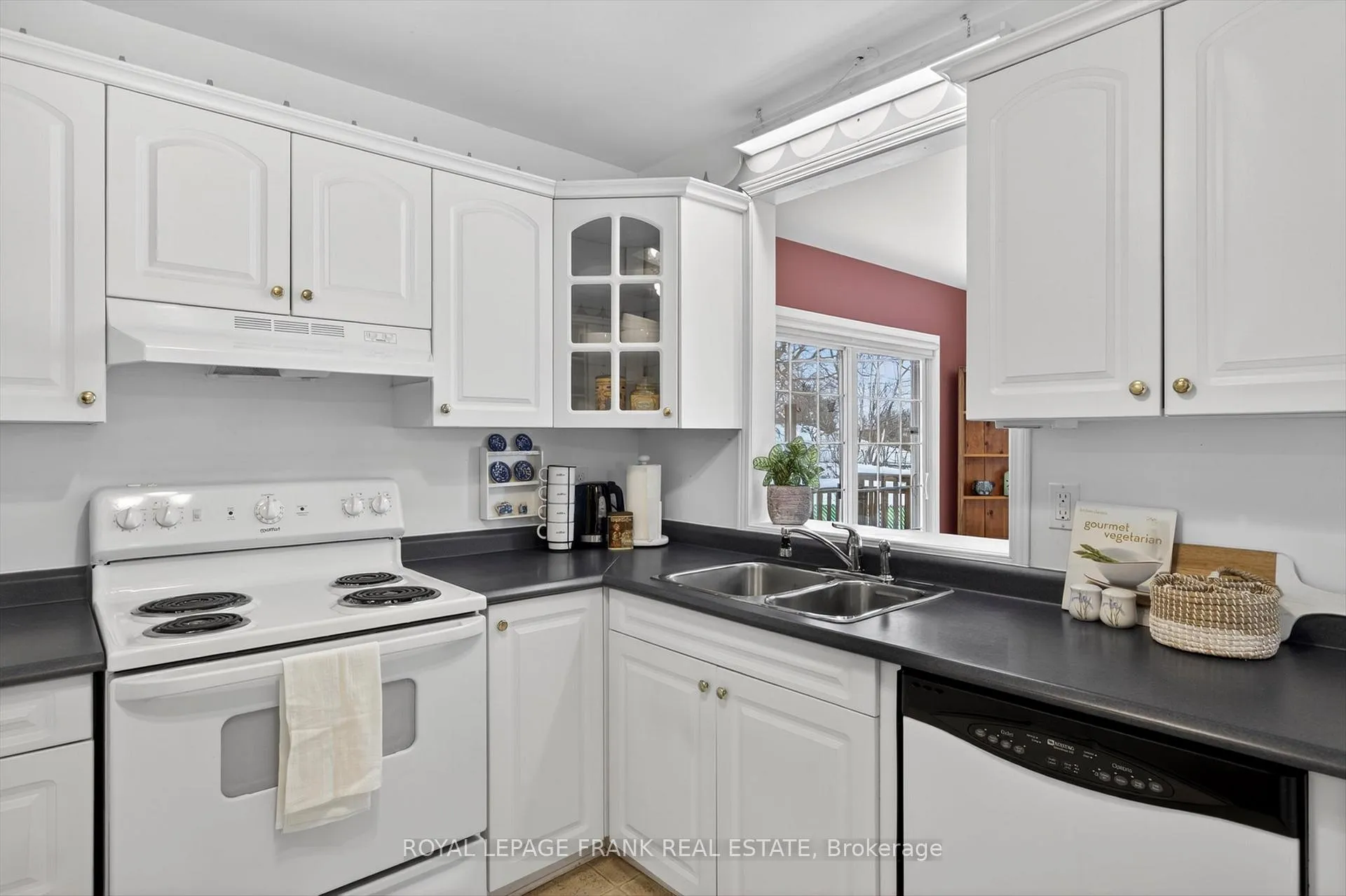 Photo 12 of 491 Chamberlain Street, Peterborough, Town Ward 3 — HOMEH