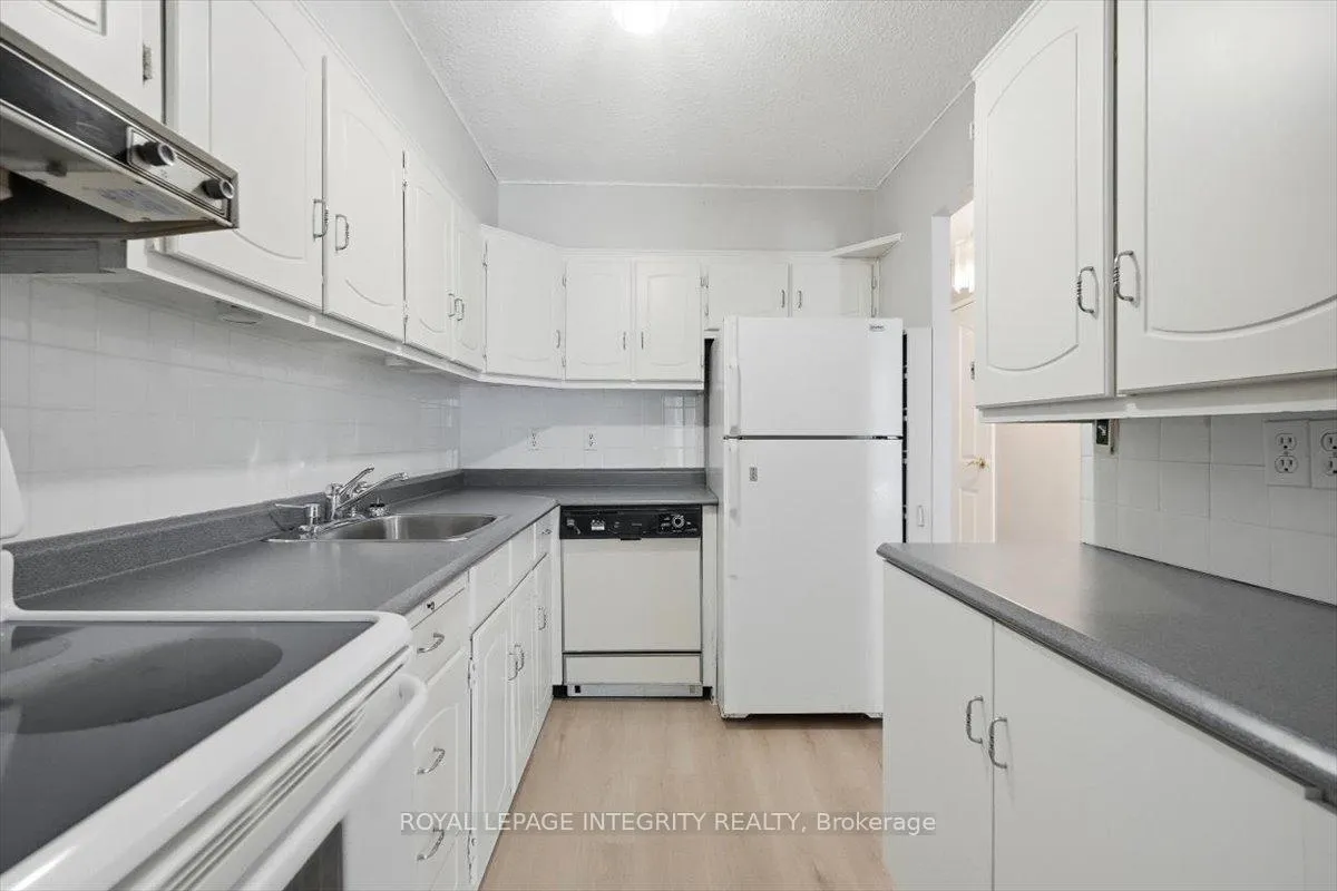 Photo 19 of Unit 109, 158A McArthur Avenue, Ottawa, Vanier — HOMEH