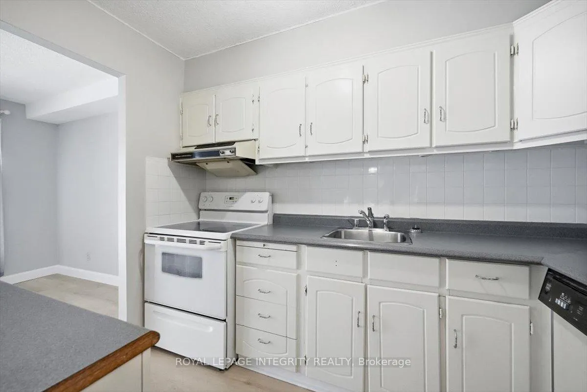 Photo 20 of Unit 109, 158A McArthur Avenue, Ottawa, Vanier — HOMEH