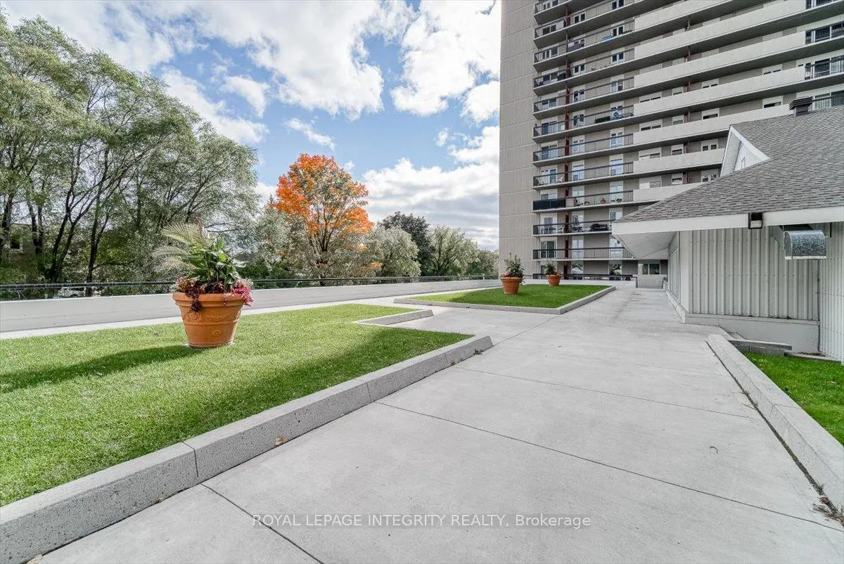 Photo 35 of Unit 109, 158A McArthur Avenue, Ottawa, Vanier — HOMEH