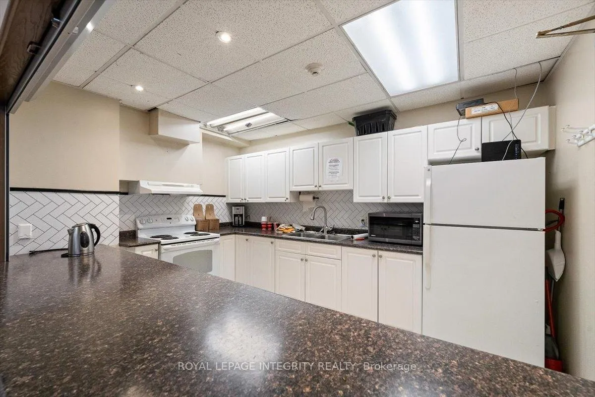 Photo 43 of Unit 109, 158A McArthur Avenue, Ottawa, Vanier — HOMEH