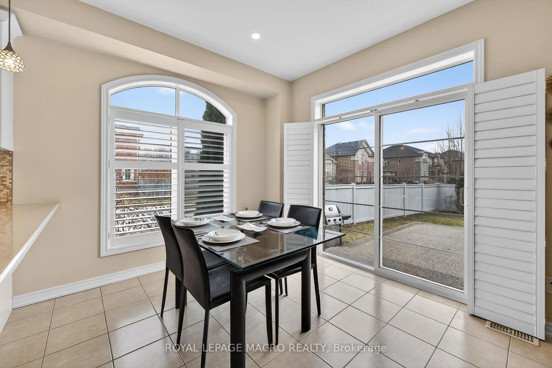 Photo 11 of 3 Grandell Drive, Hamilton, Meadowlands — HOMEH