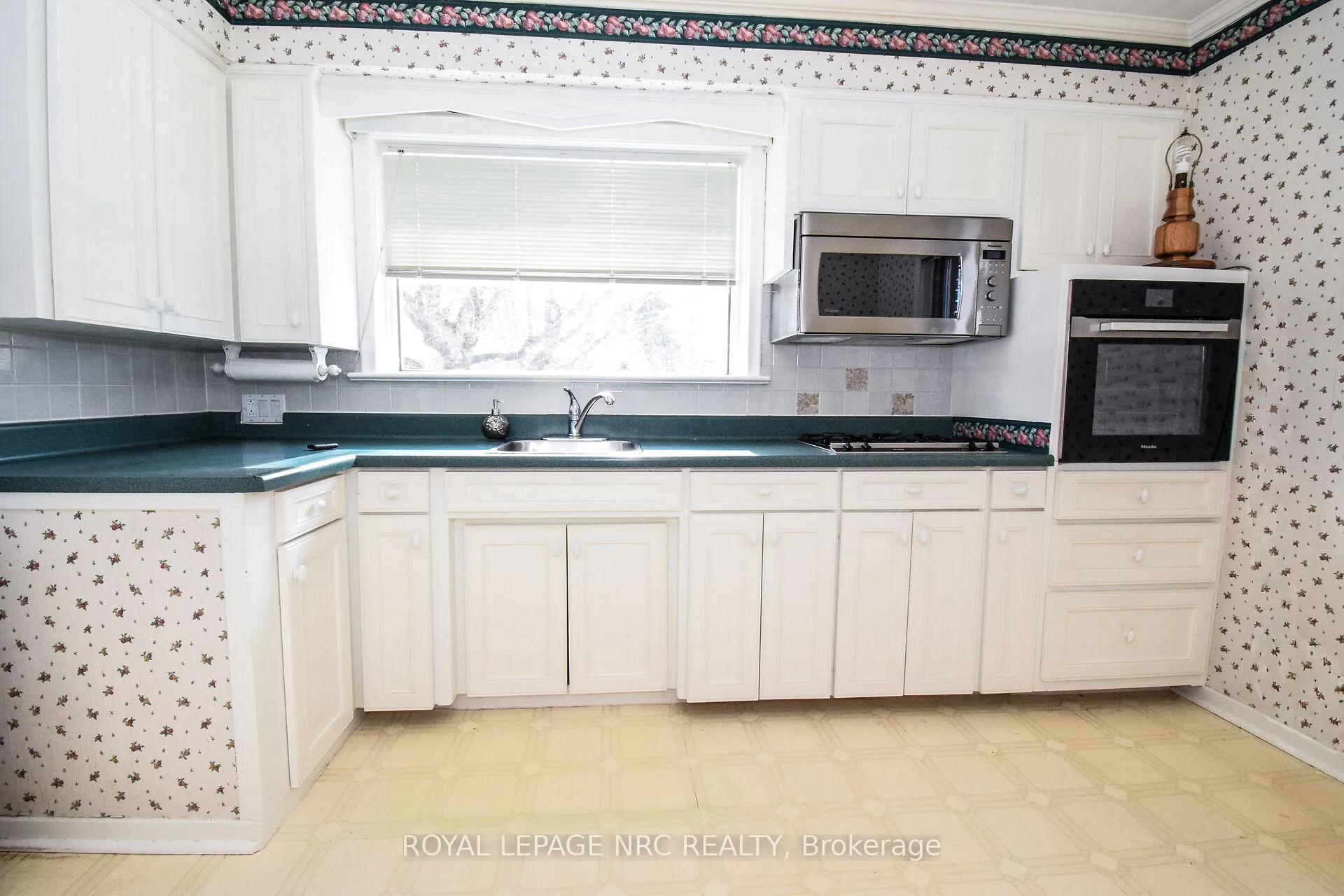 Photo 14 of 4 Glenbarr Road, St. Catharines, Glendale/Glenridge — HOMEH