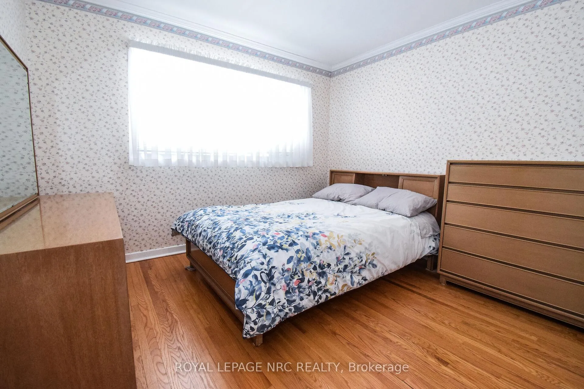 Photo 22 of 4 Glenbarr Road, St. Catharines, Glendale/Glenridge — HOMEH