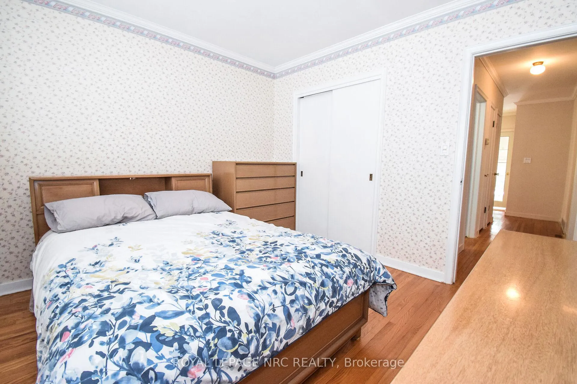 Photo 23 of 4 Glenbarr Road, St. Catharines, Glendale/Glenridge — HOMEH