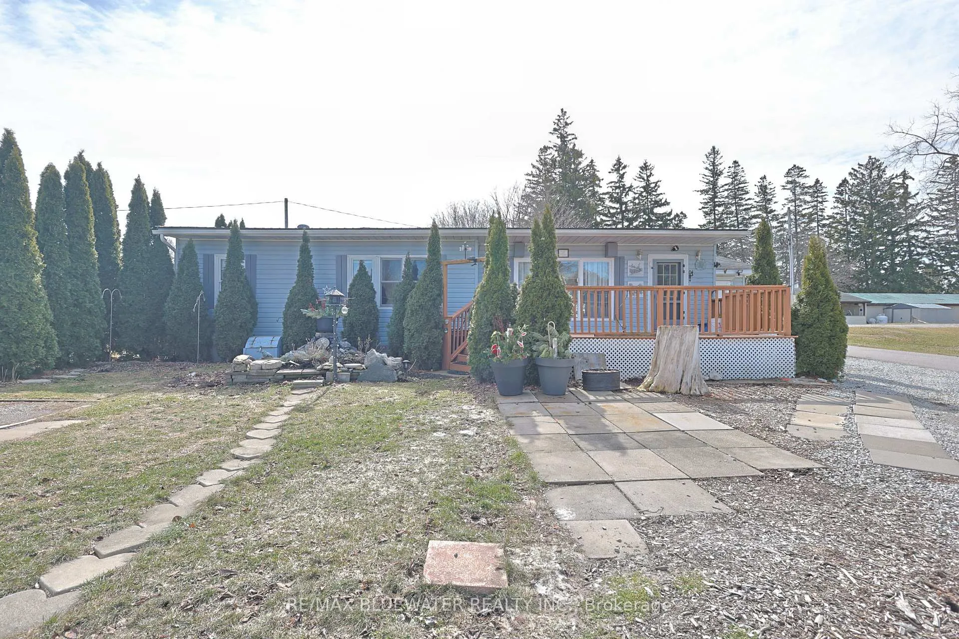 Front of Unit 48, 9385 Ipperwash Road