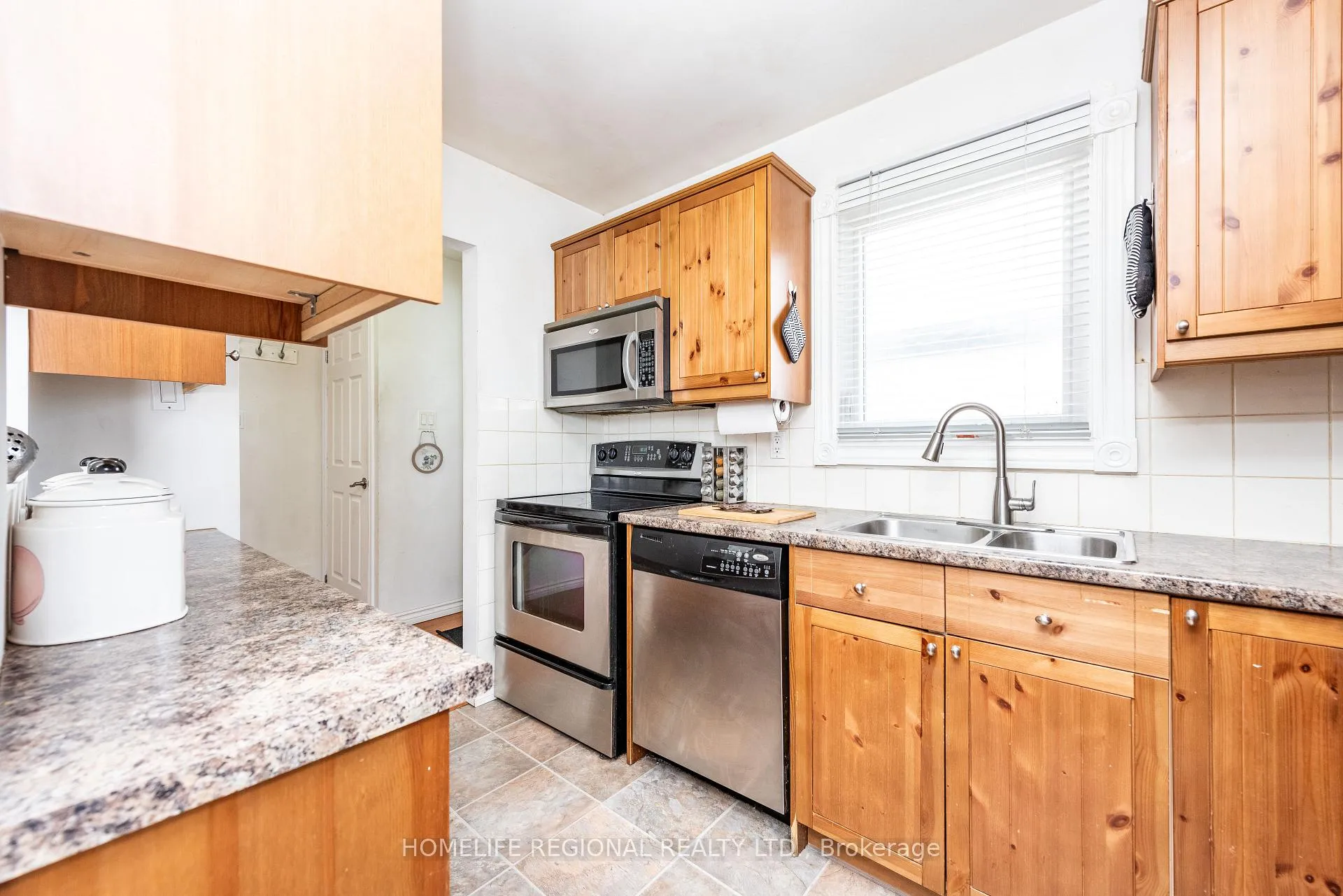 Photo 5 of 26 Garrison Square, Brampton, Northgate — HOMEH